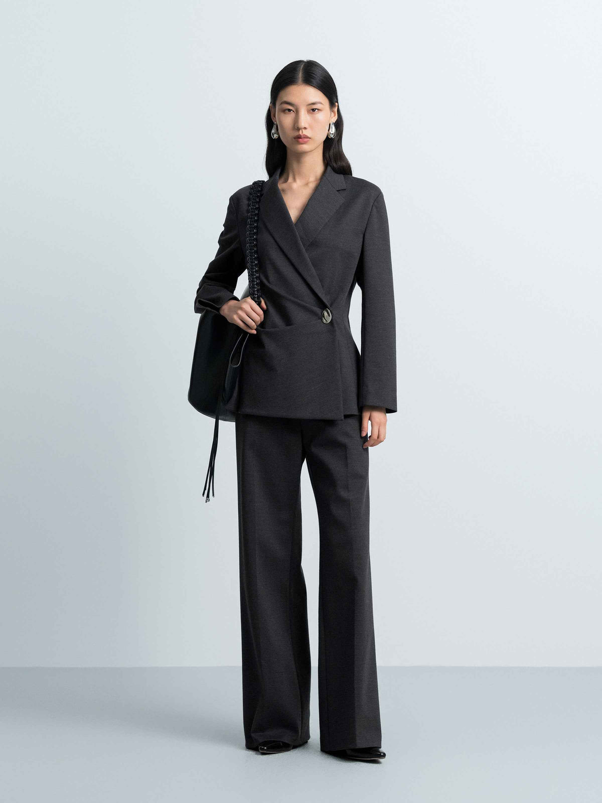 Structured Waist‑Cinching Blazer