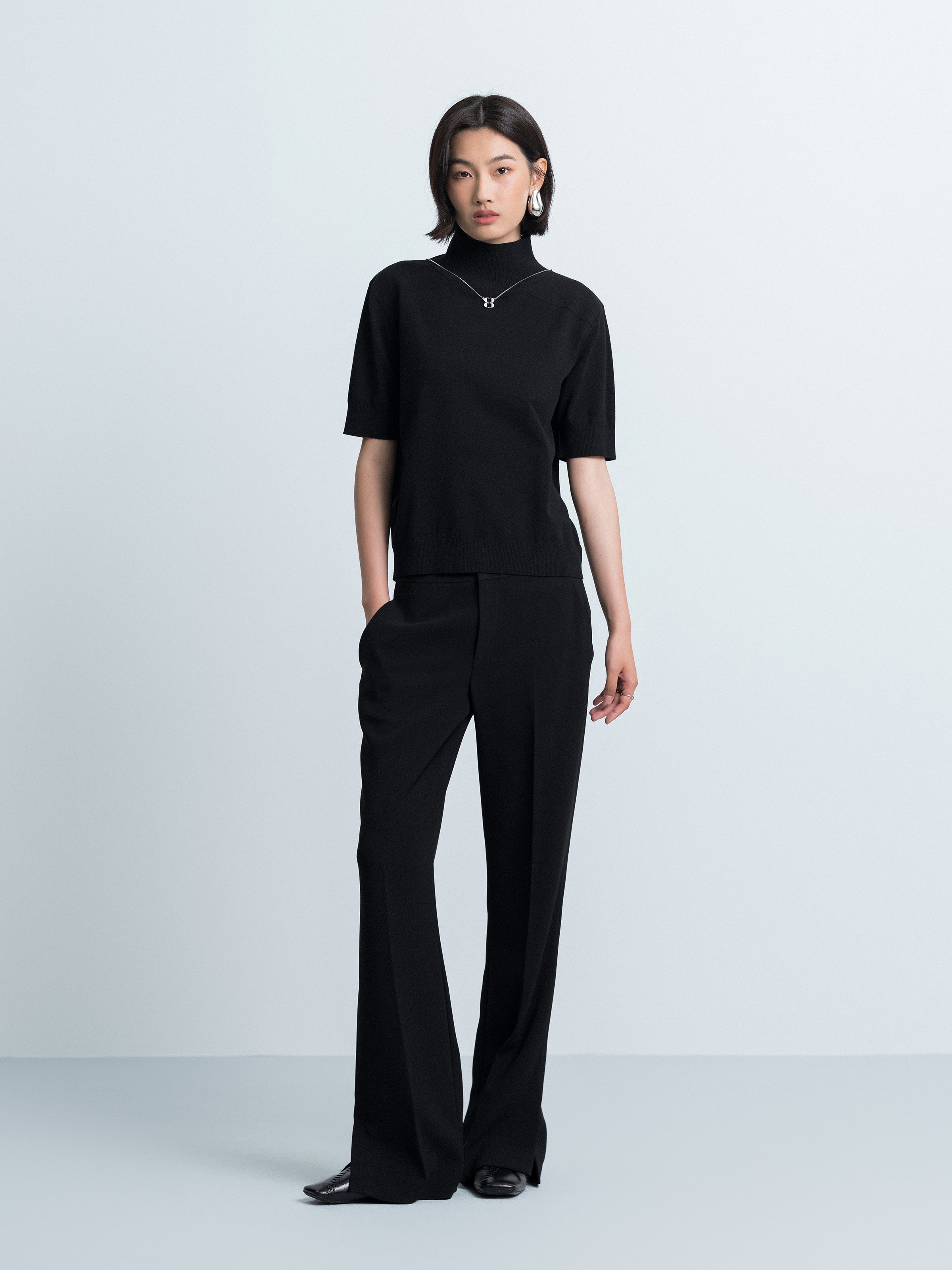 Short-Sleeve Crew Neck Knit Top