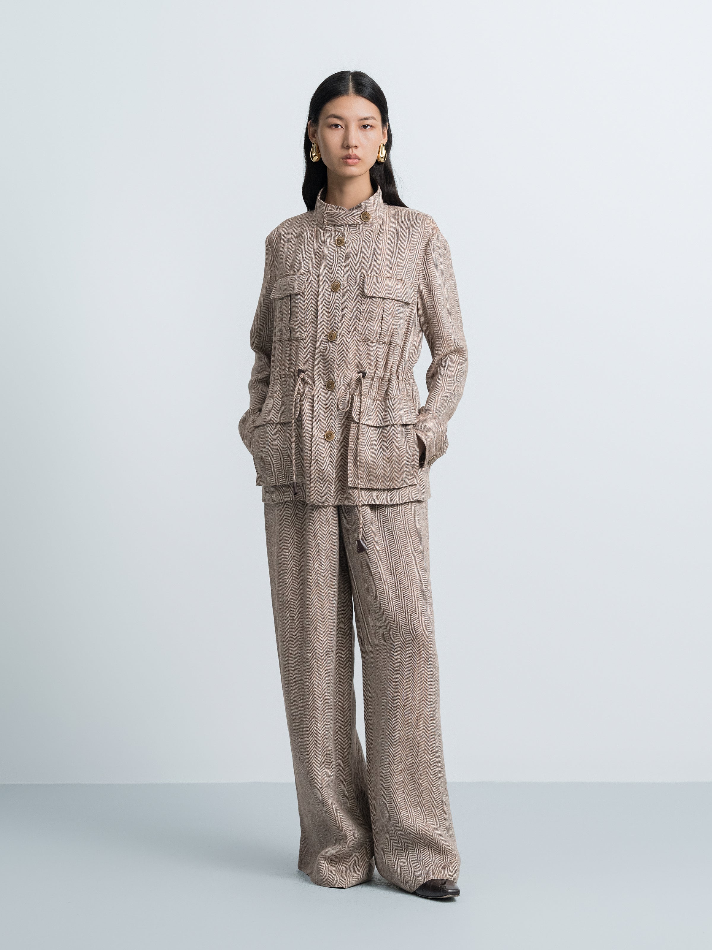 Coffee brown high-waist wide-leg trousers with front pleats and pockets