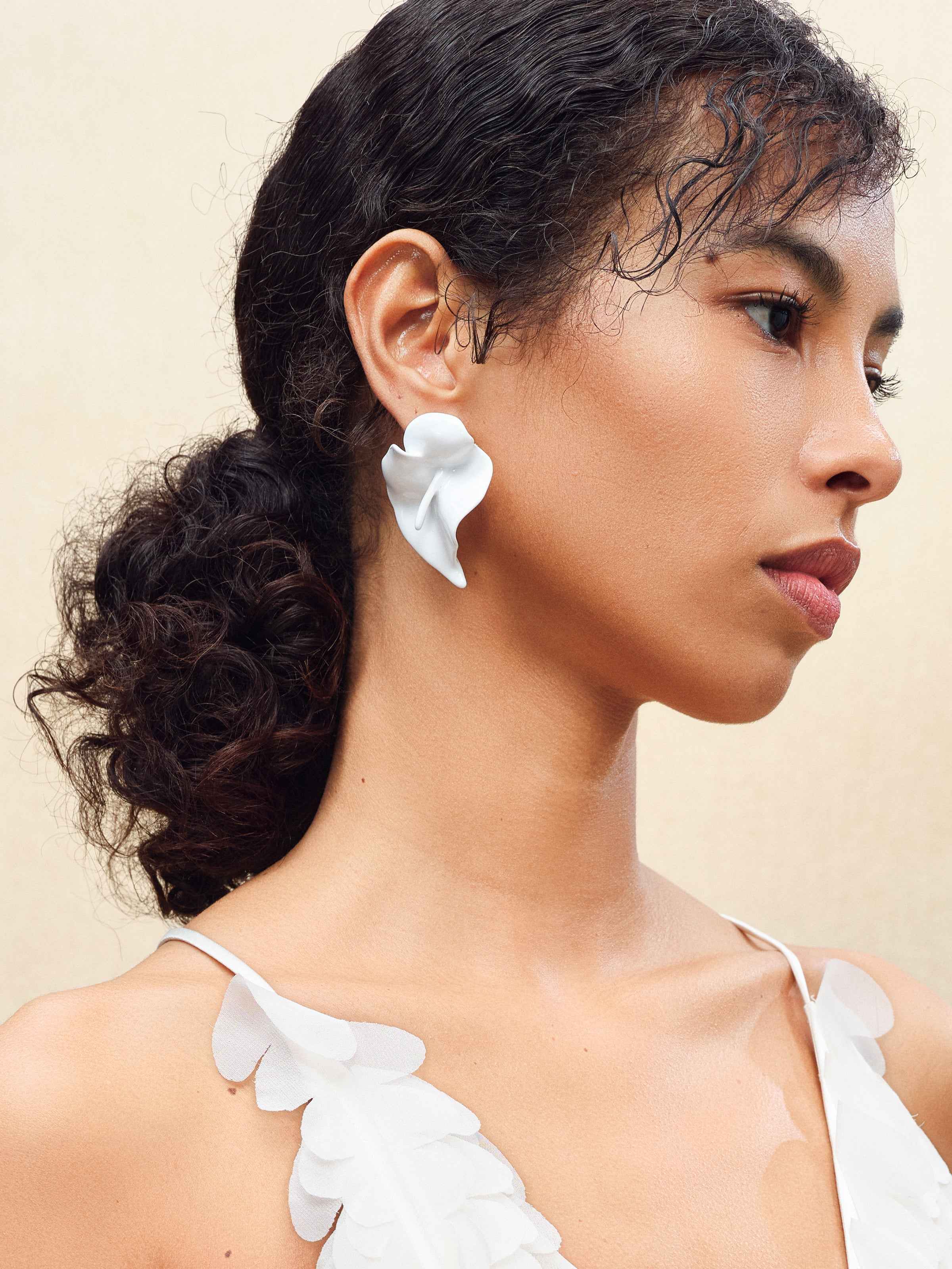 Off White Enamel 3D Pleated Design Stud Earrings