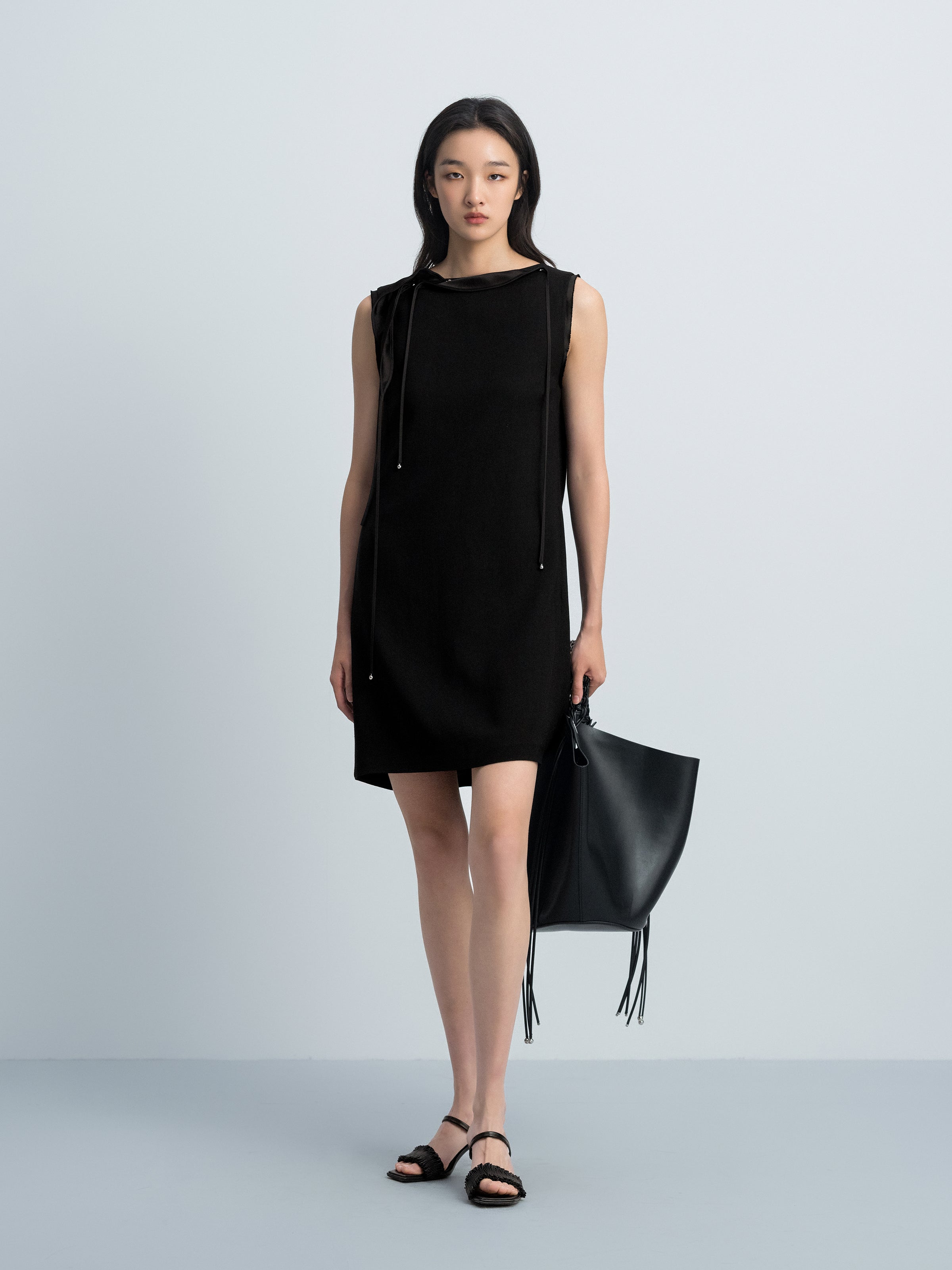 Black Diacetate Linen Weave Back V Knot Sleeveless Dress
