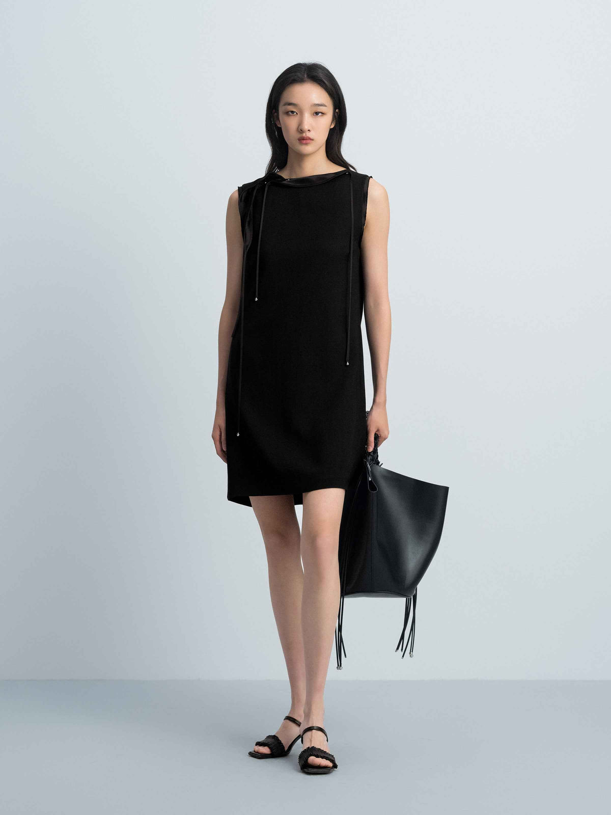 Black Diacetate Linen Weave Back V Knot Sleeveless Dress