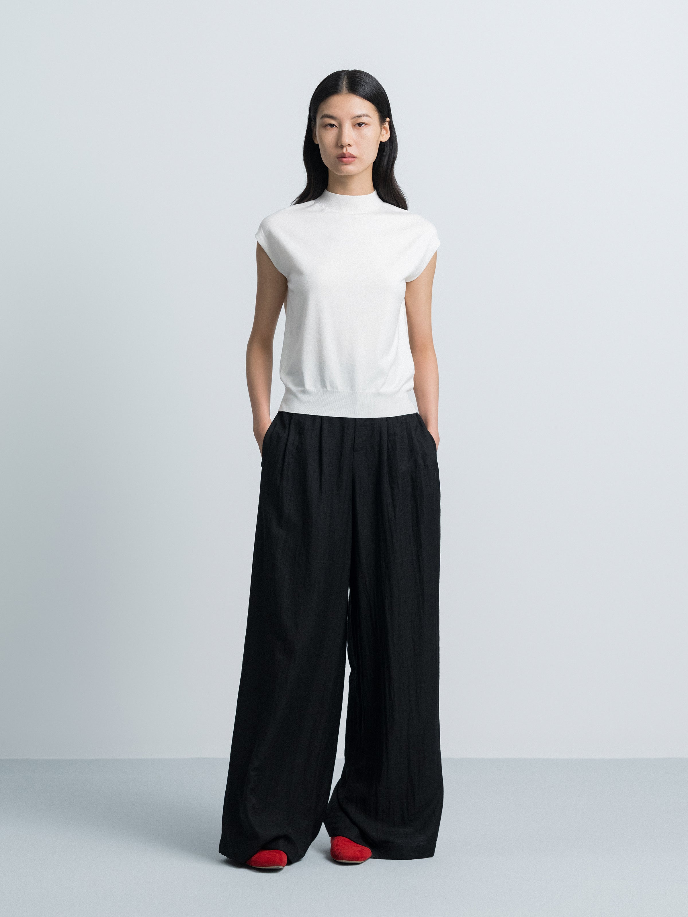 Off White Mulberry Silk Semi-High Neck Cap Sleeve Pullover