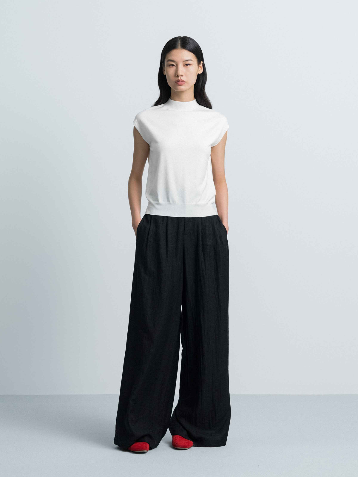 Off White Mulberry Silk Semi-High Neck Cap Sleeve Pullover
