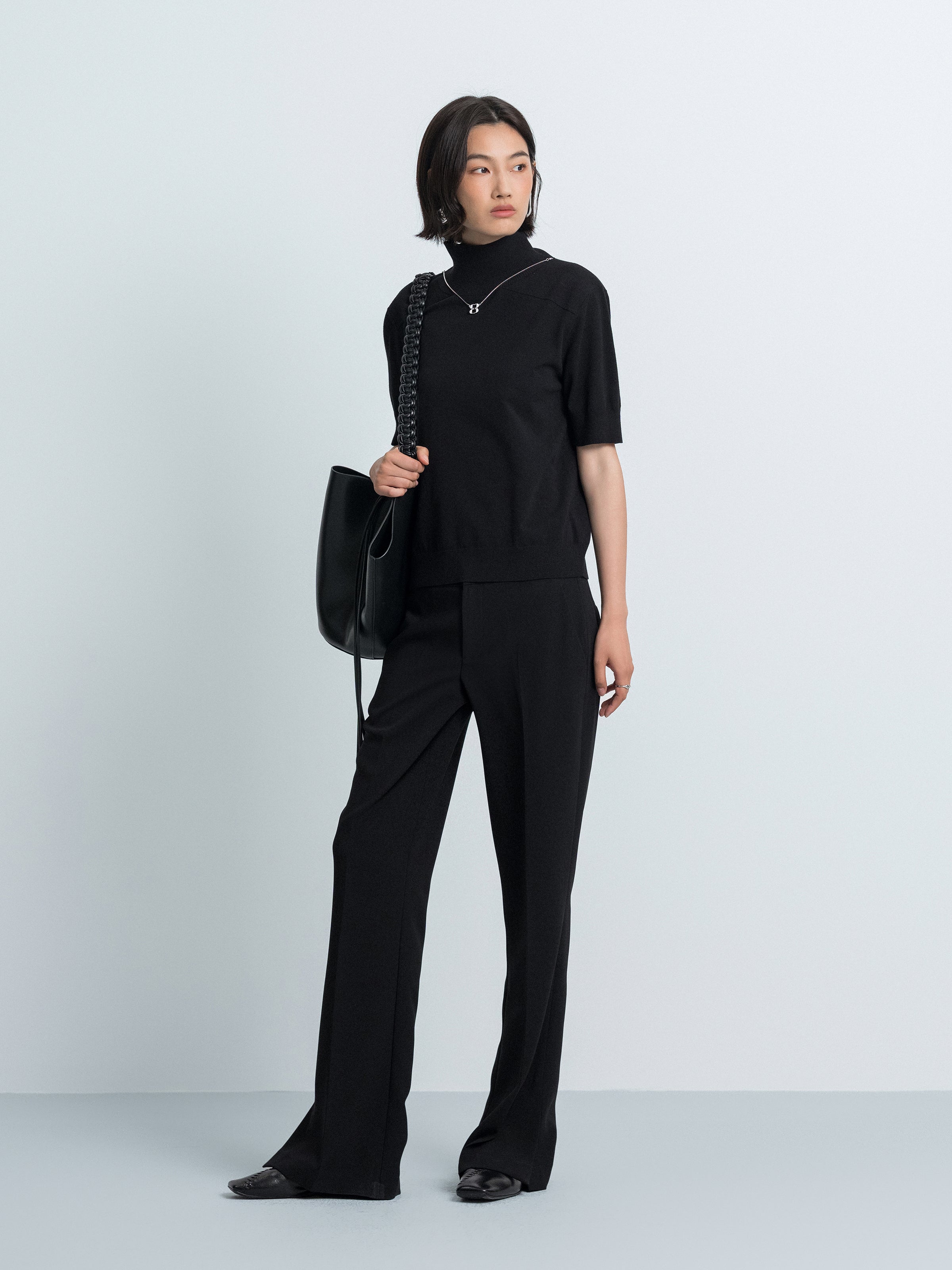 Short-Sleeve Crew Neck Knit Top
