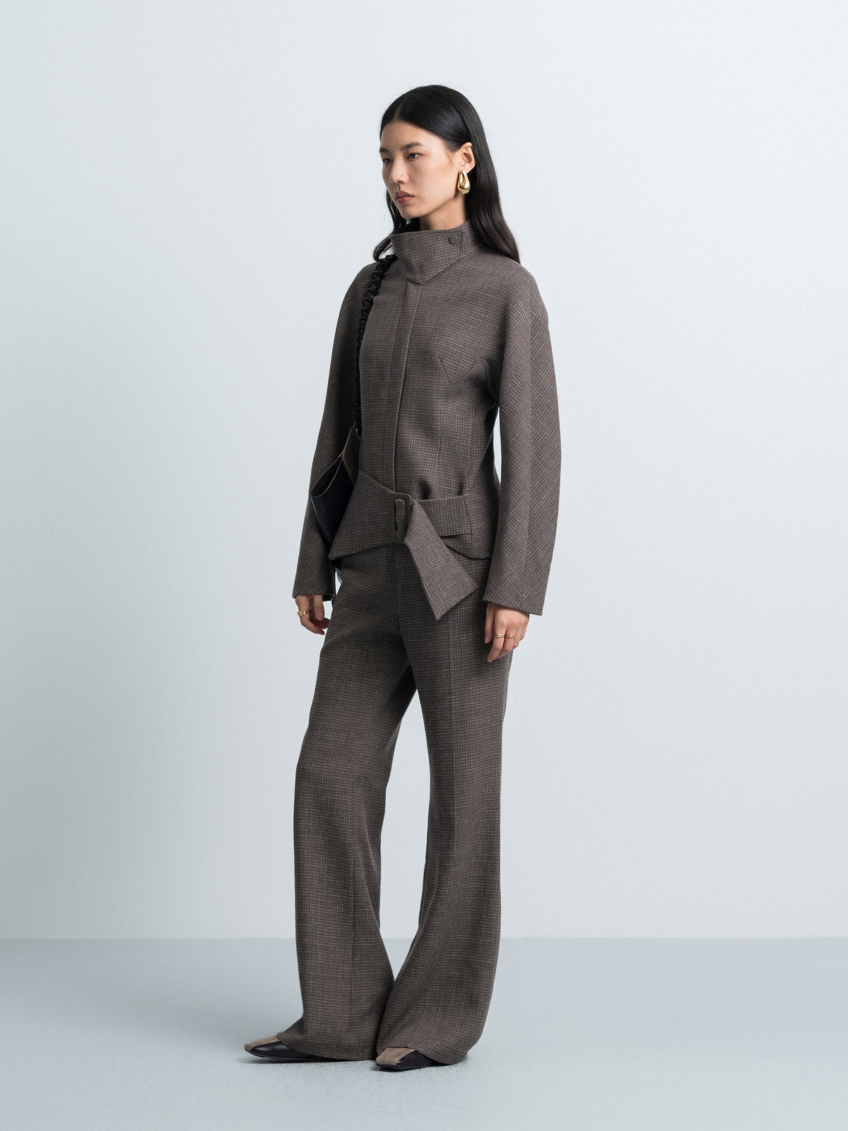 Waist-integrated Slim Flare Straight Trousers