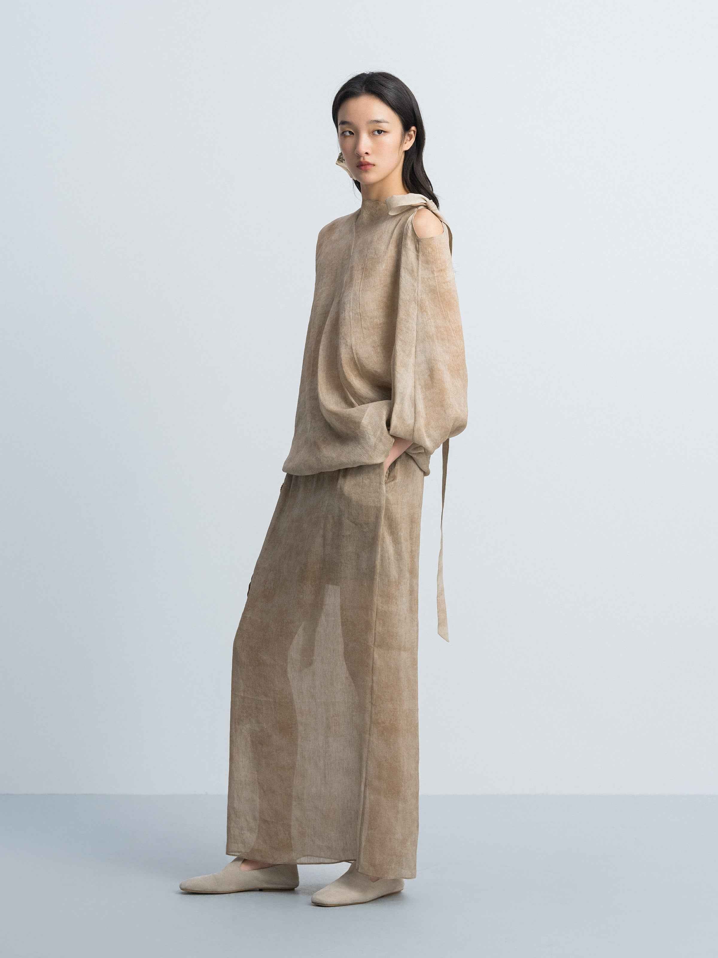 Light Khaki Elbow-Sleeve Top