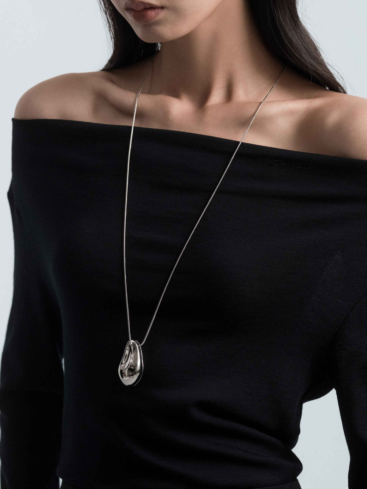 Teardrop‑Pendant Necklace
