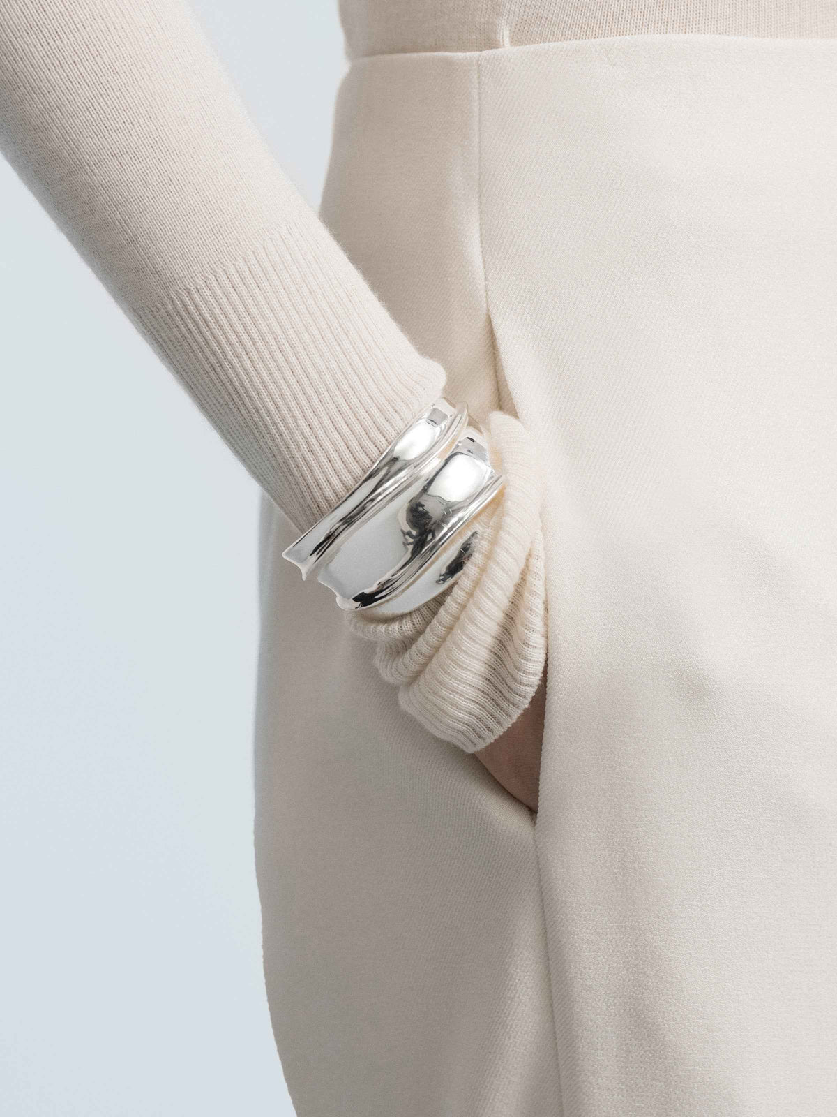 Asymmetrical Streamline‑Cuff Bracelet