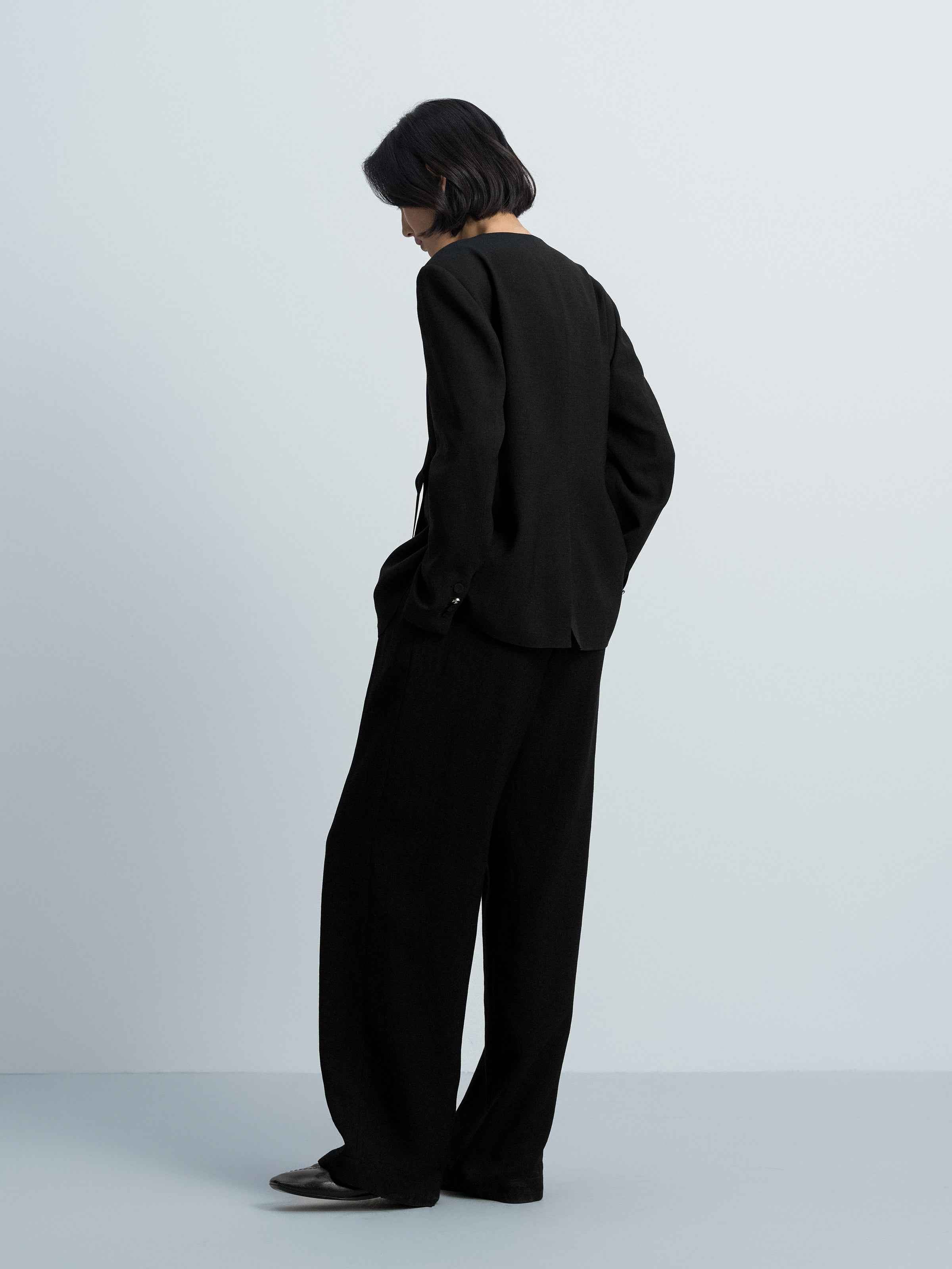 Black Diacetate Linen Weave V-Neck Metal Hardware Blazer
