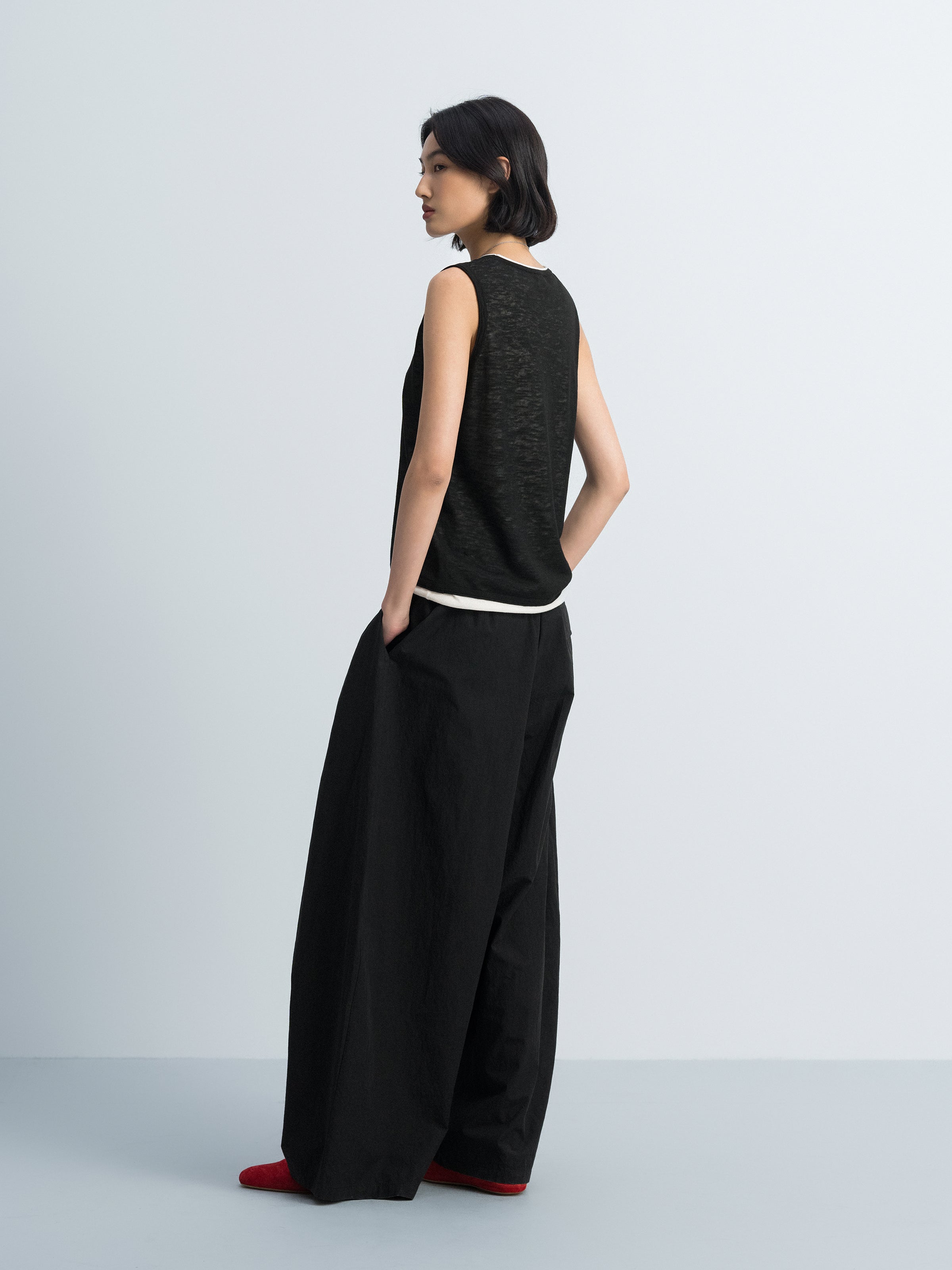 Black Two Yarn Color-Block Loose Straight Knit Vest