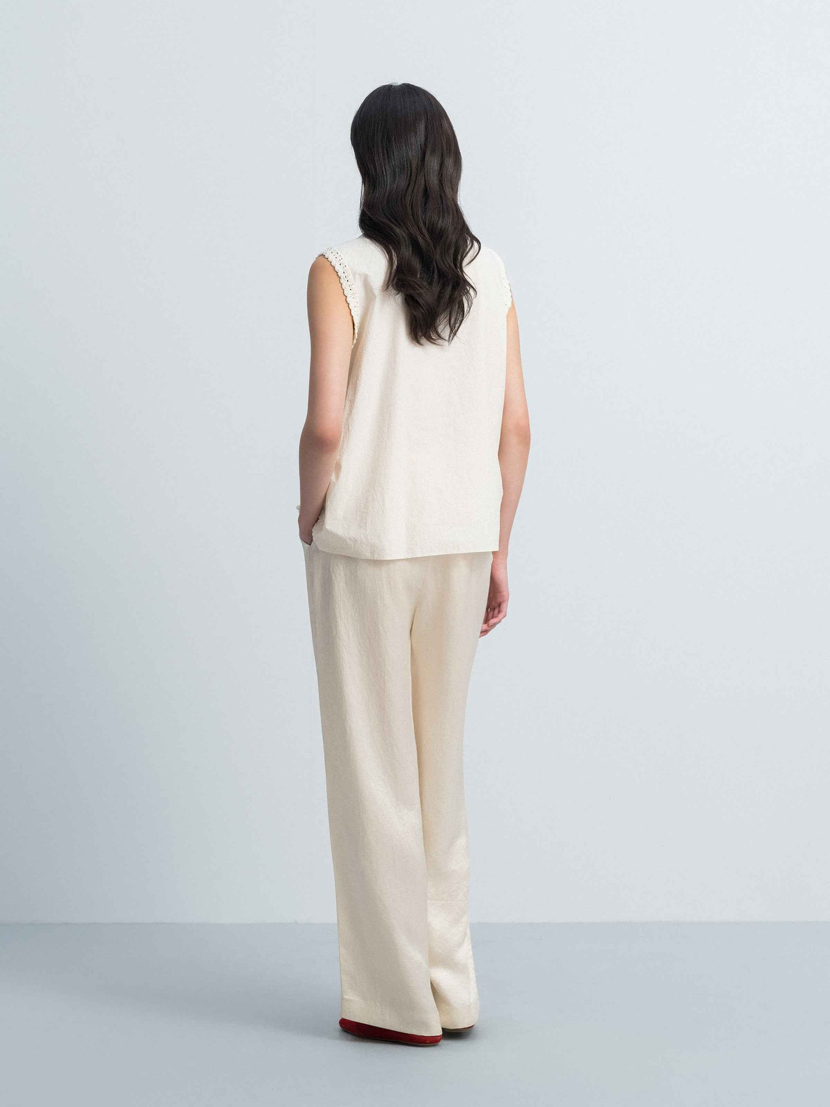 Cream White Pima Cotton Crocheted Flower Straight Sleeveless Top