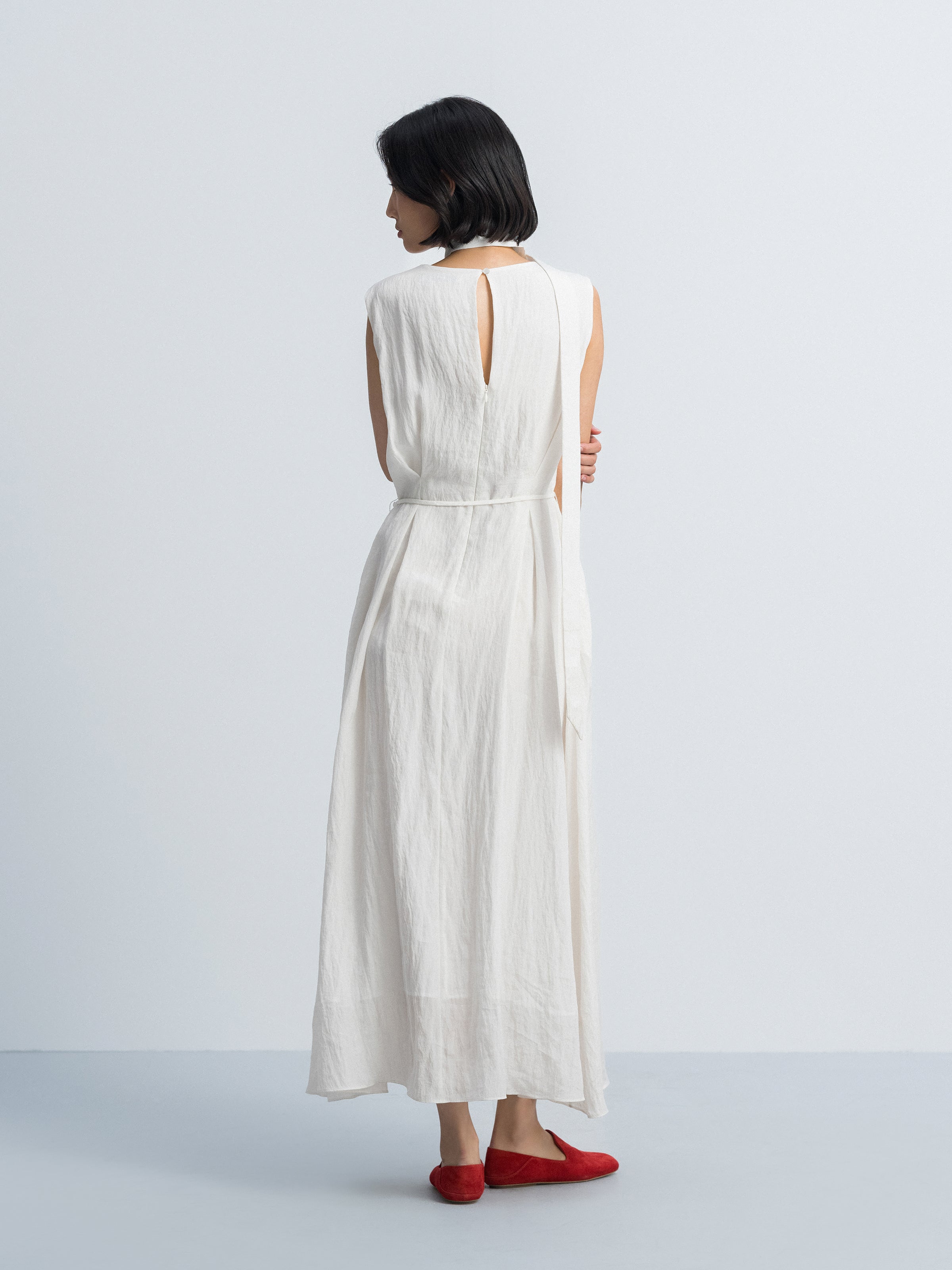 Off White Sleeveless Dress