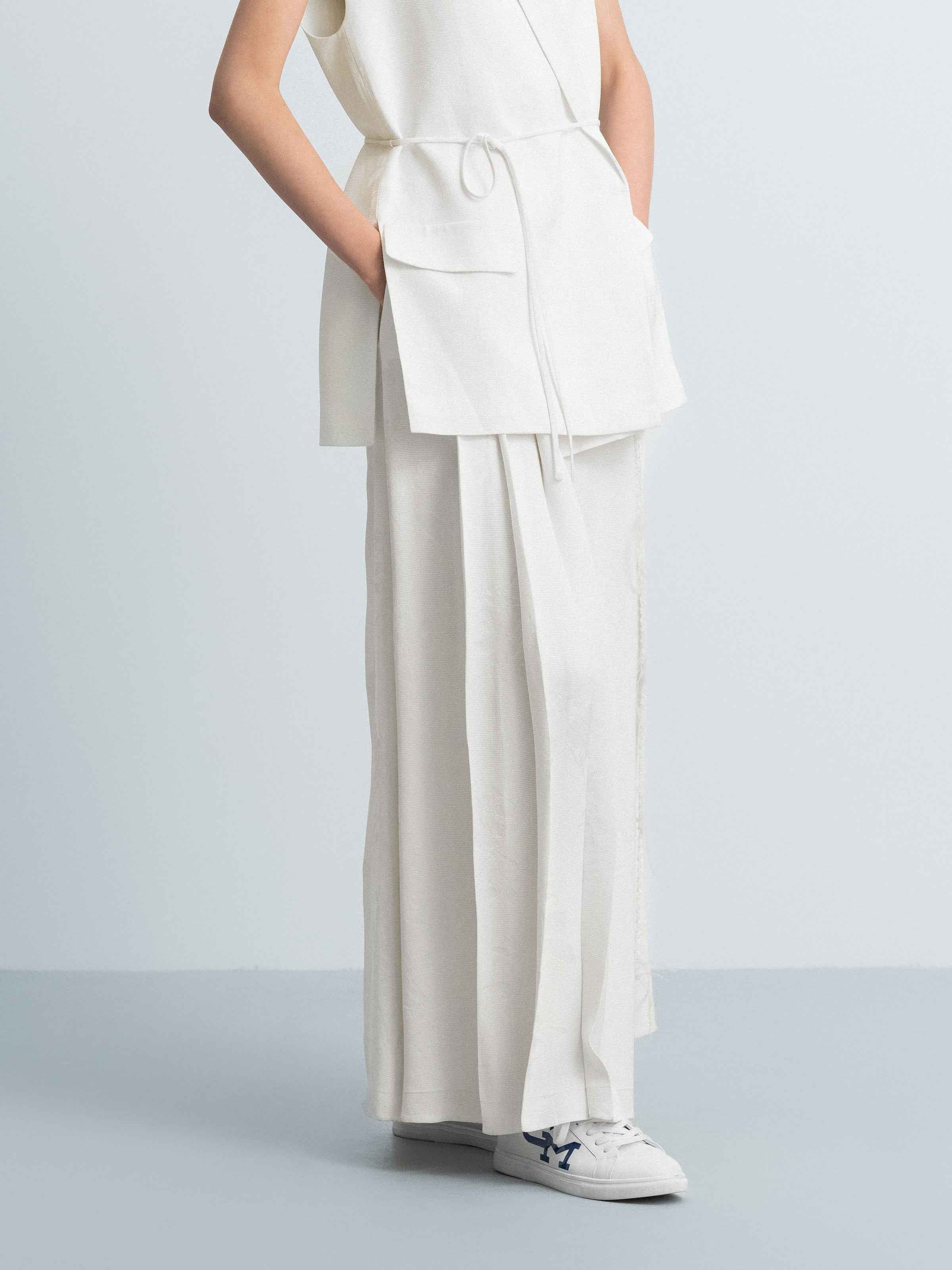 Cream White Rayon Jacquard A-Line Front Pleat Skirt