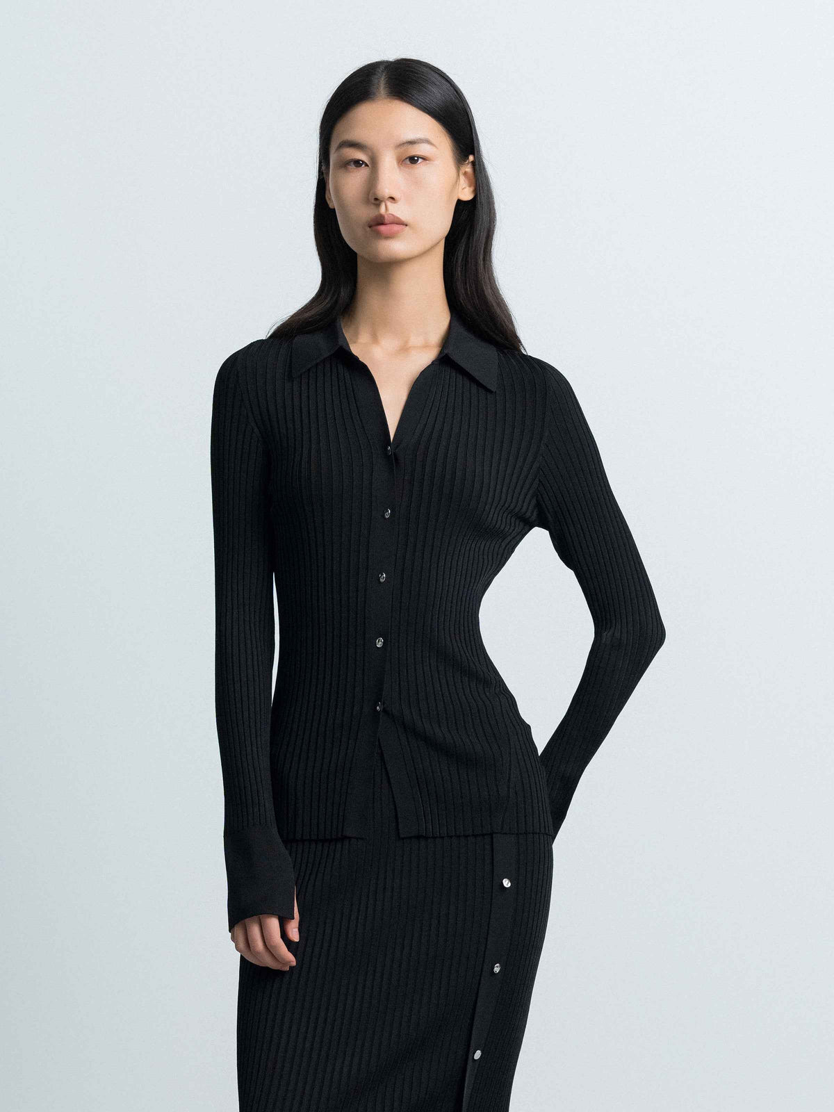 Black Viscose Blend Wide Rib Silver Snap Cardigan