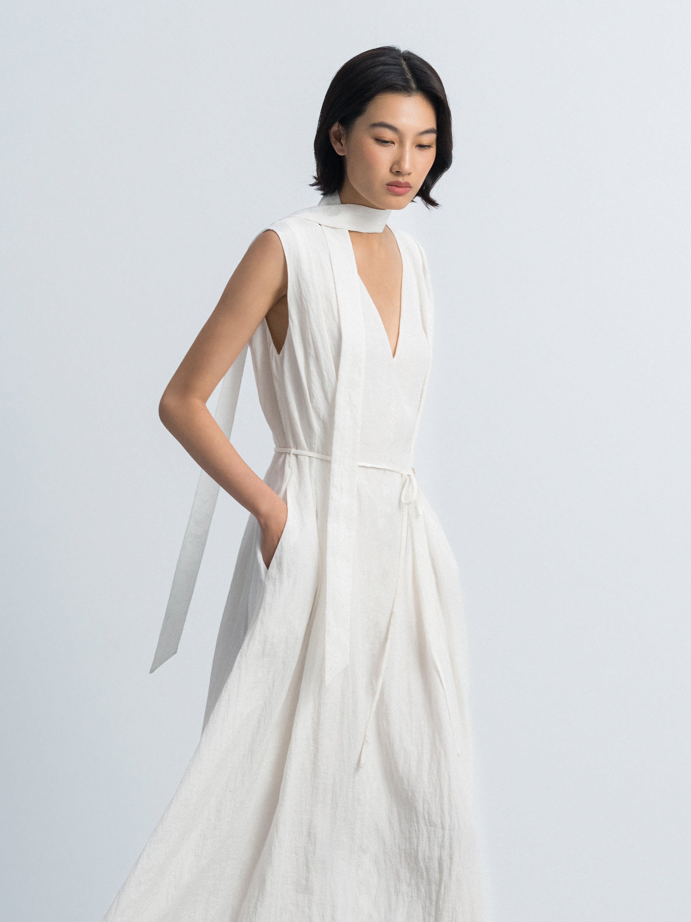 Off White Sleeveless Dress
