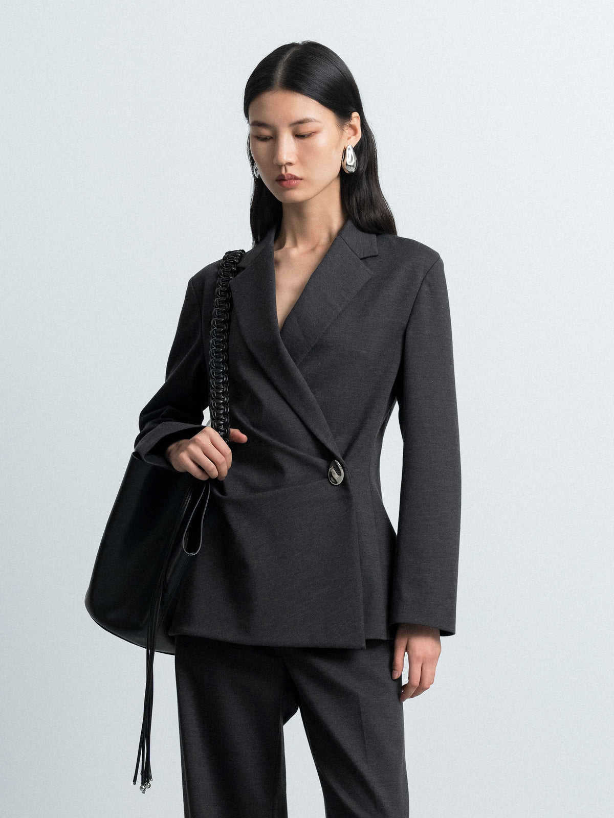 Structured Waist‑Cinching Blazer