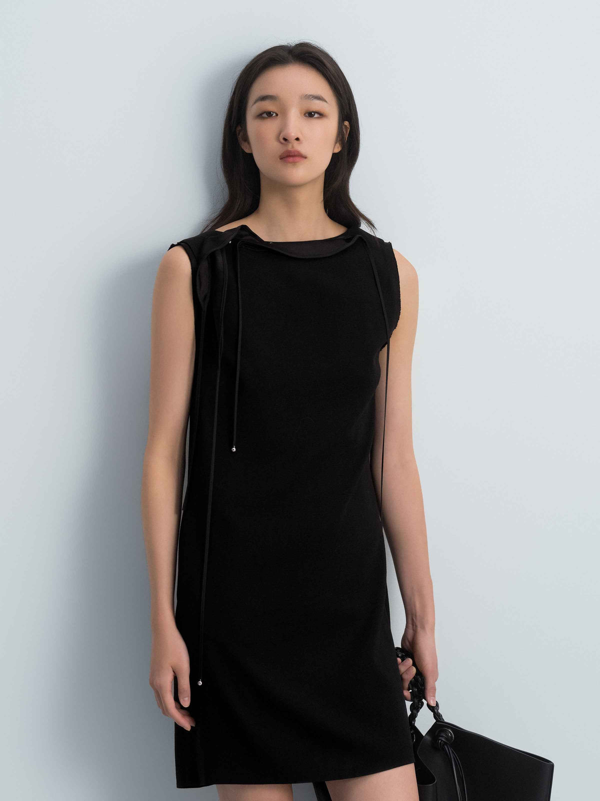 Black Diacetate Linen Weave Back V Knot Sleeveless Dress