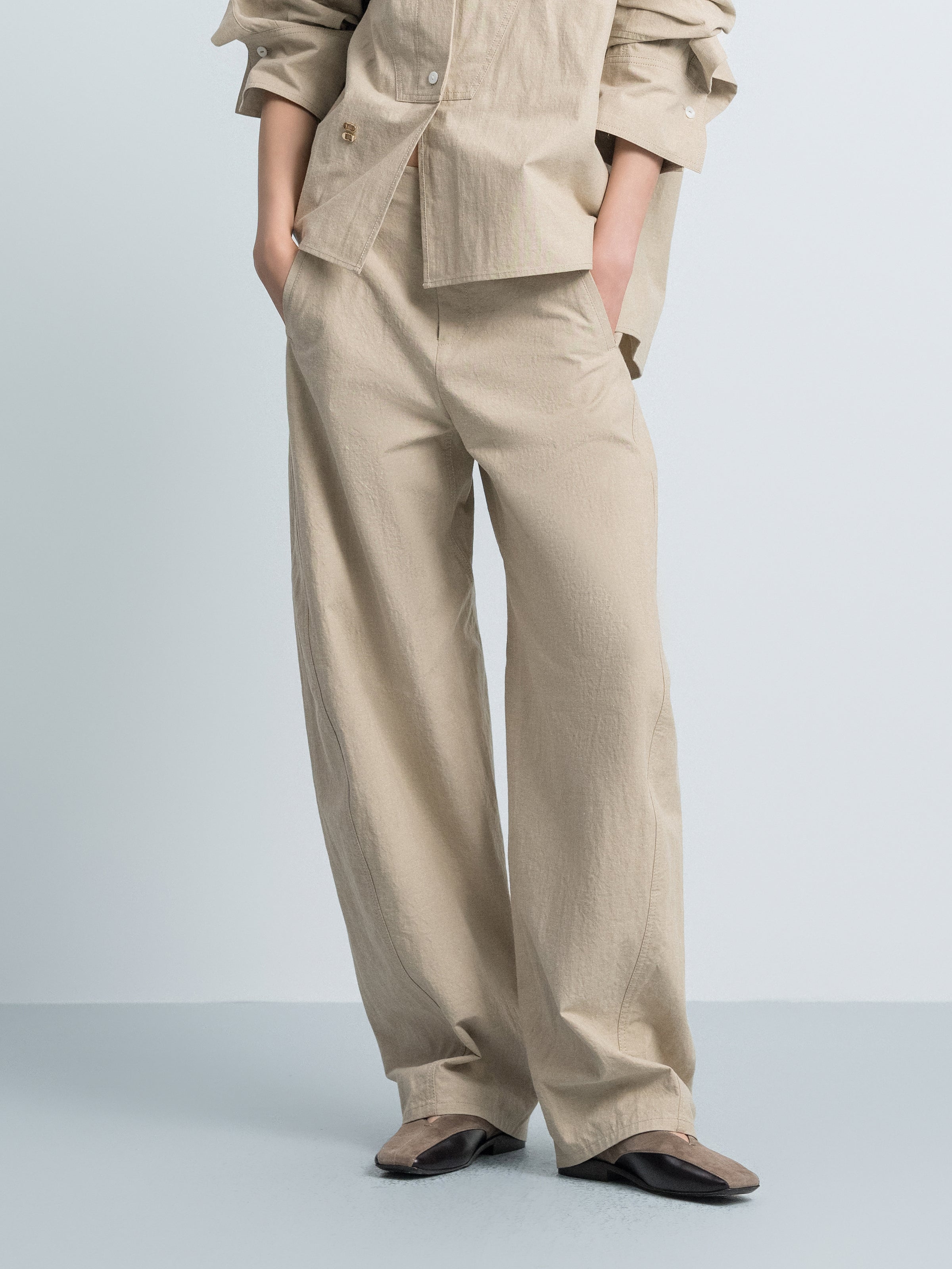 Curved Seam Barrel Pants