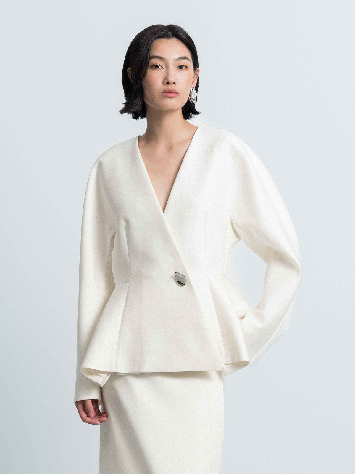 Structured Fitted‑Waist Blazer