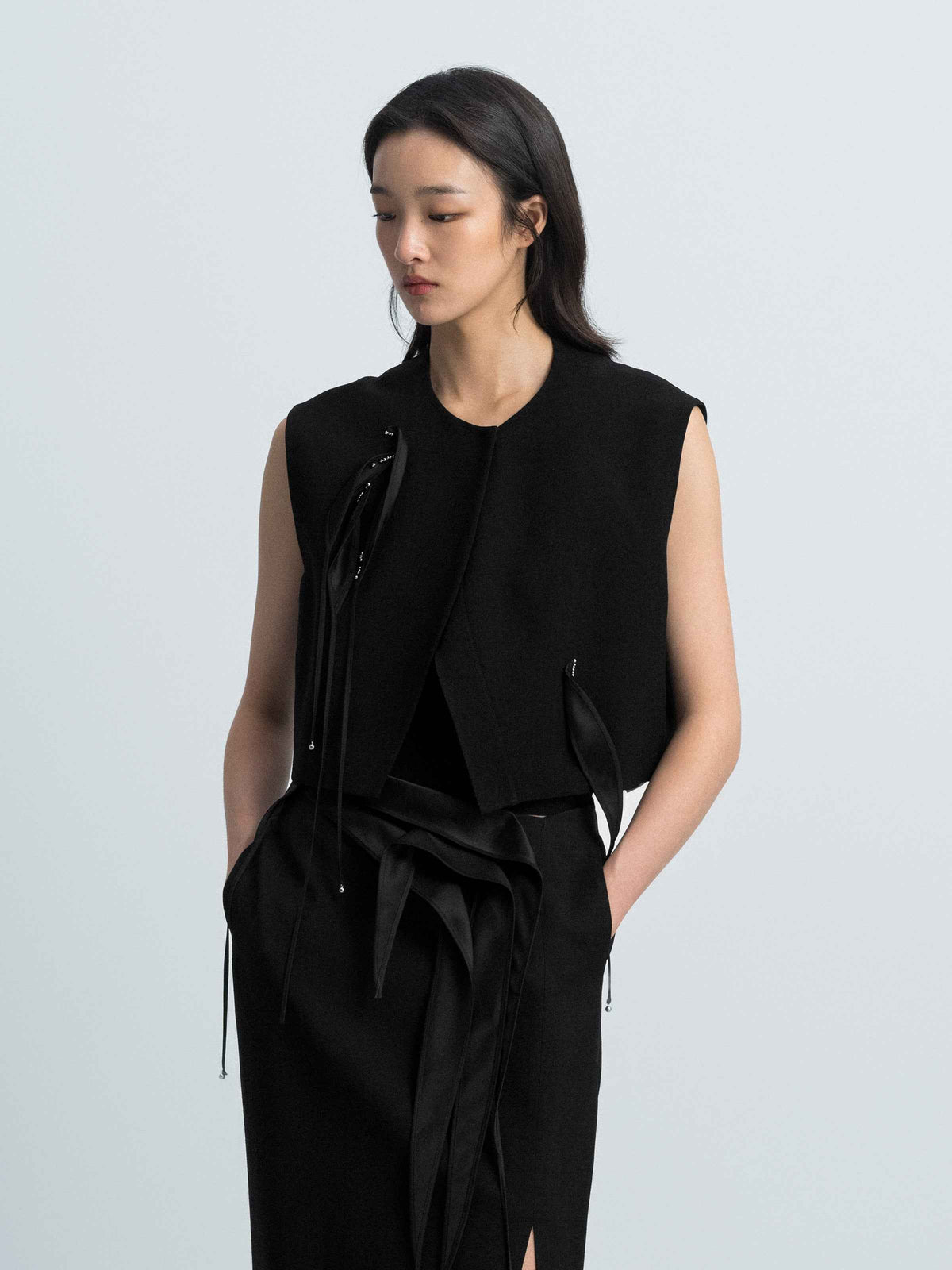 Black Diacetate Linen Weave Cropped Straight Short Vest