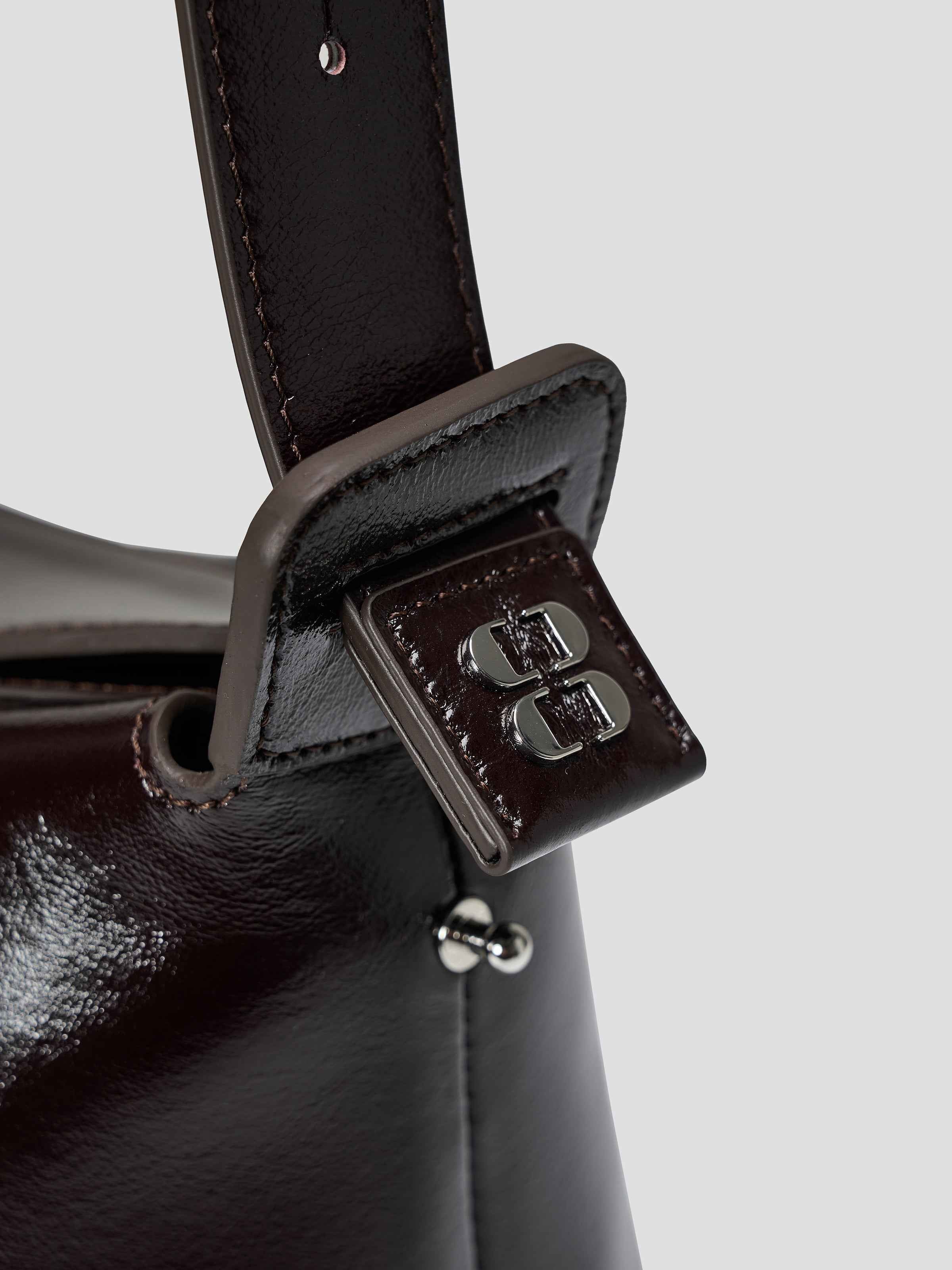 Galbe Shoulder Bag