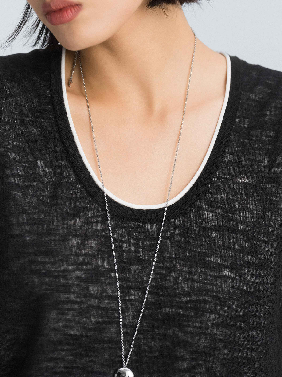 Black Two Yarn Color-Block Loose Straight Knit Vest