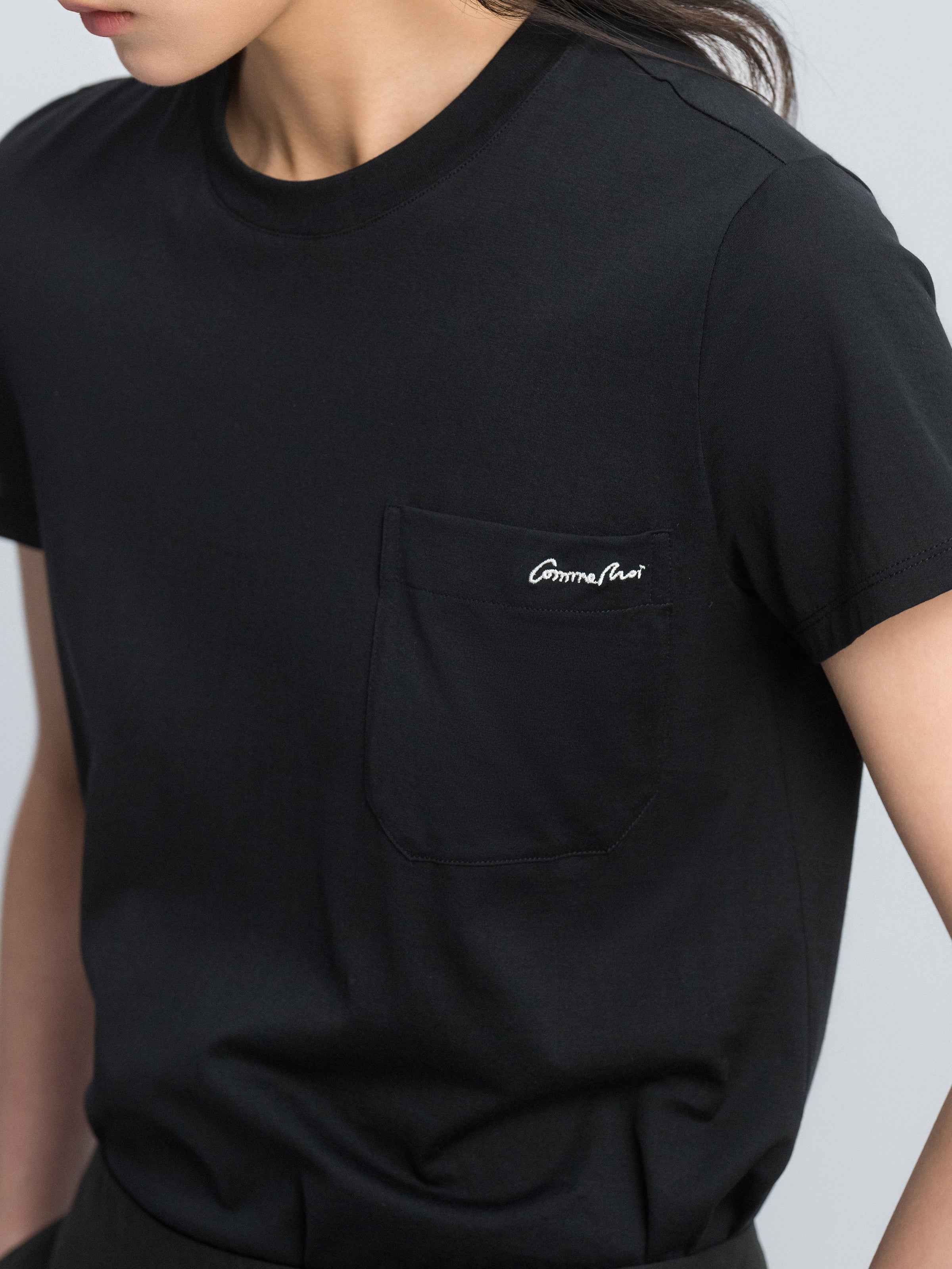 Black Jersey Knit Patch Pocket Logo Embroidery T-Shirt