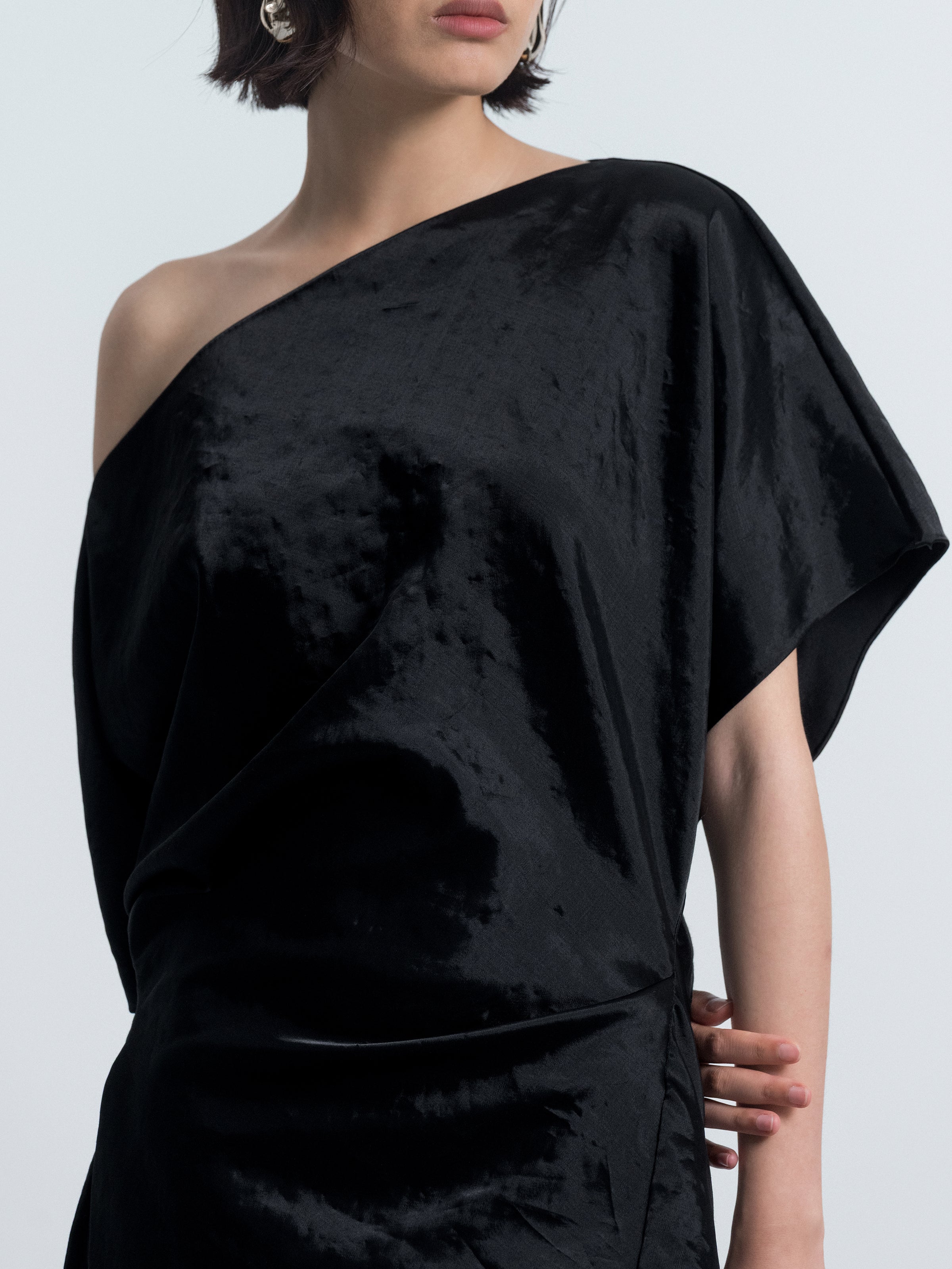 Asymmetric One-Shoulder Top