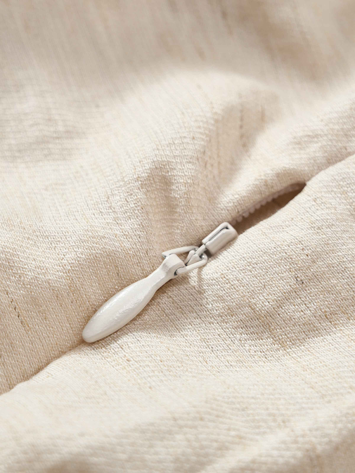 Cream White Linen V-Neck Knot Chest Asymmetric Top