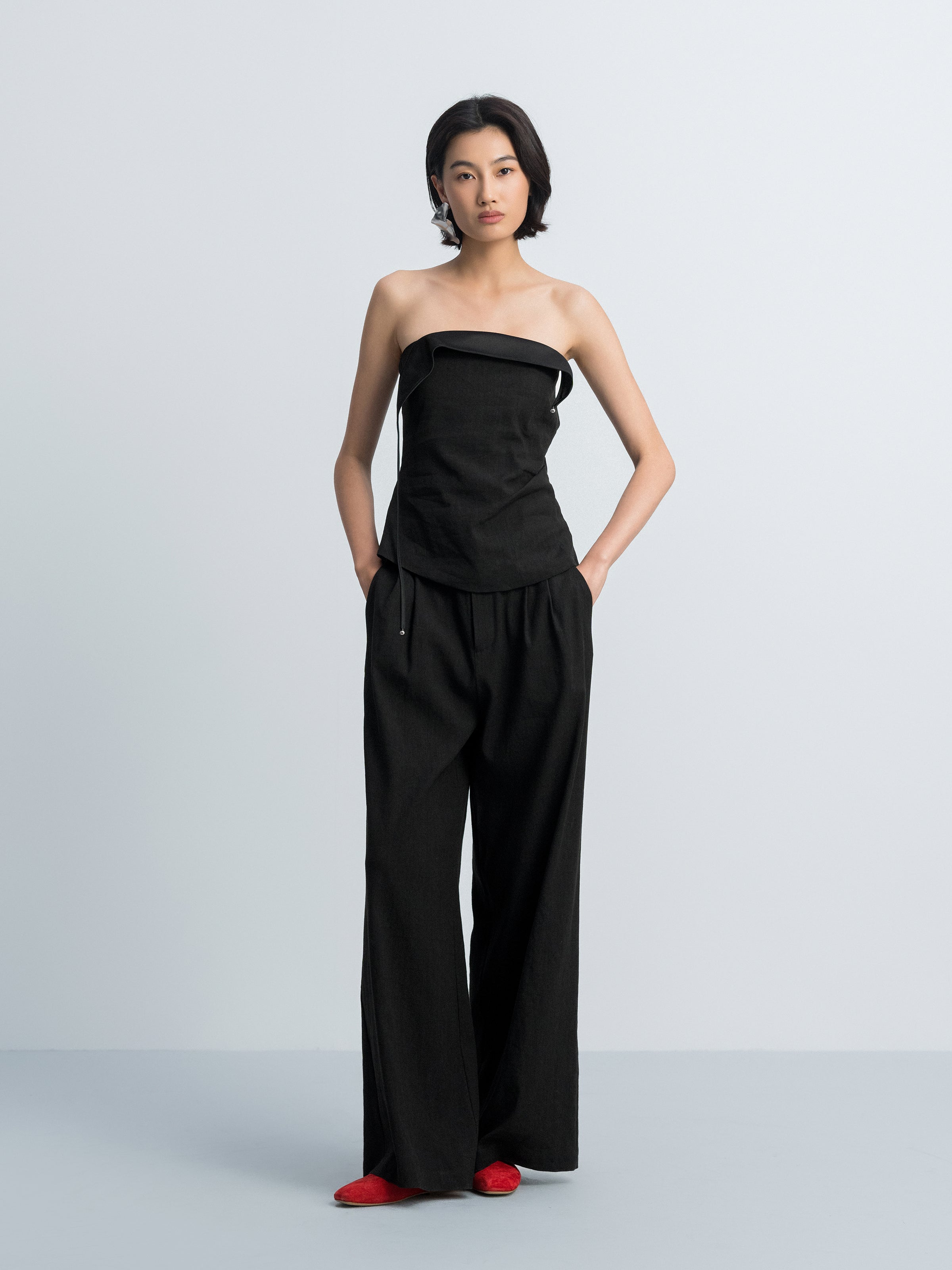 Black Linen Blend Strapless Clean Line Tube Top