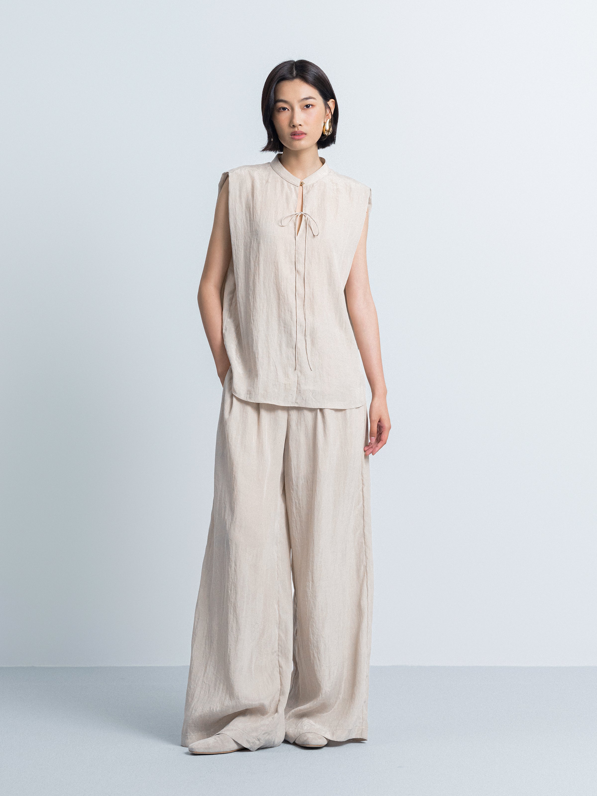 Sleeveless Stand Collar Tie Top