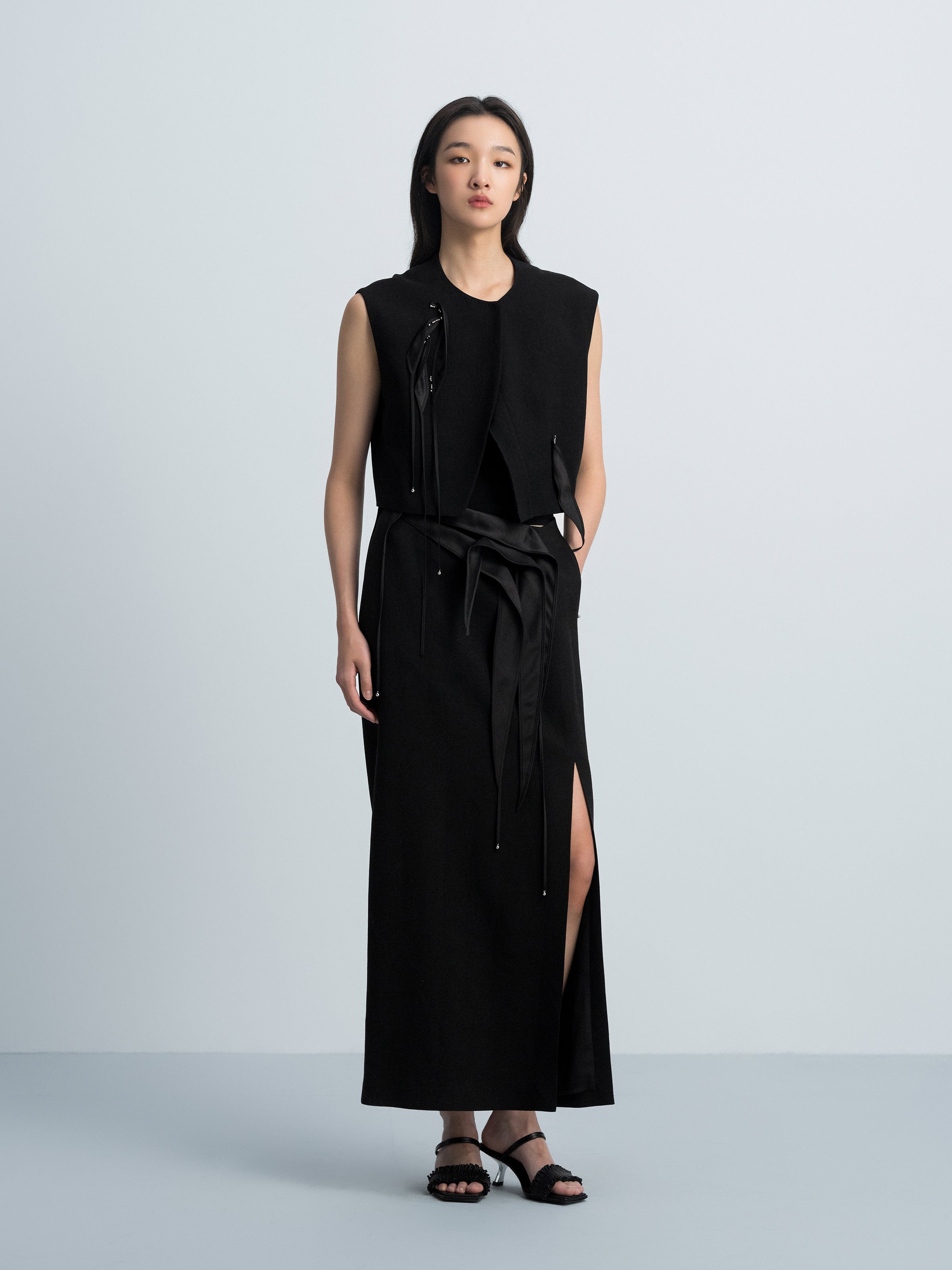 Black Diacetate Linen Weave Cropped Straight Short Vest