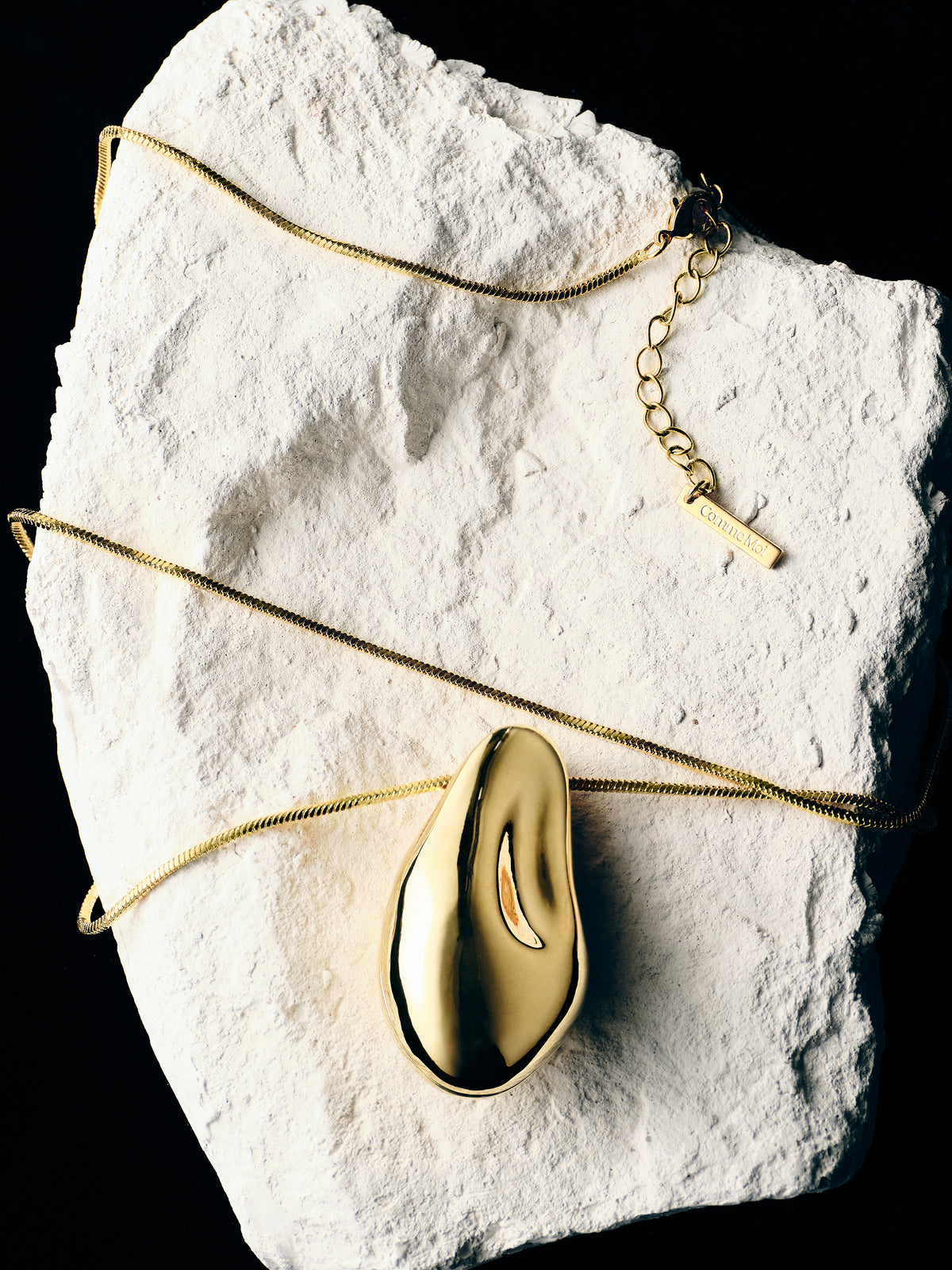 Teardrop‑Pendant Necklace