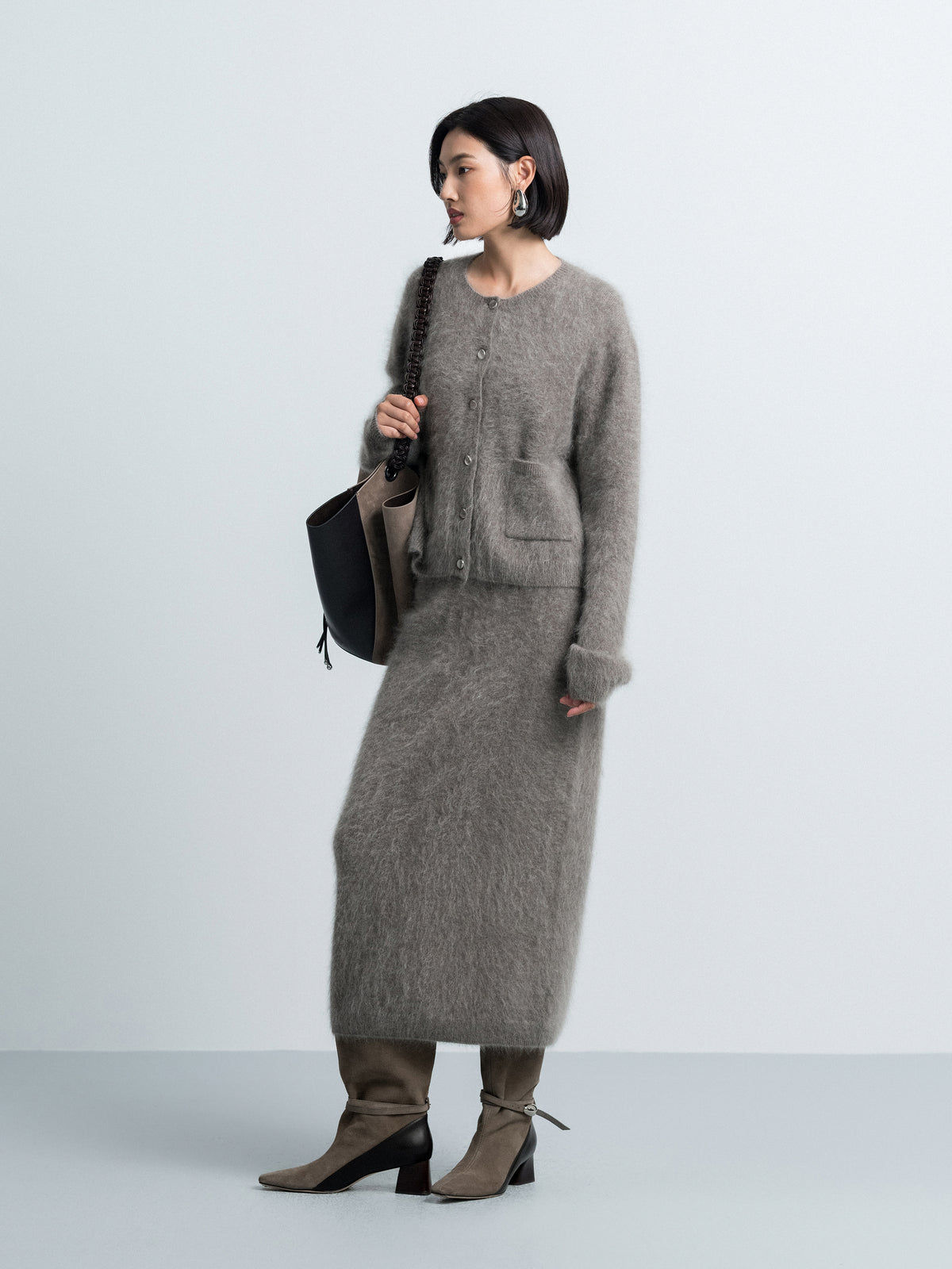Round Neck Brushed Knit Cardigan
