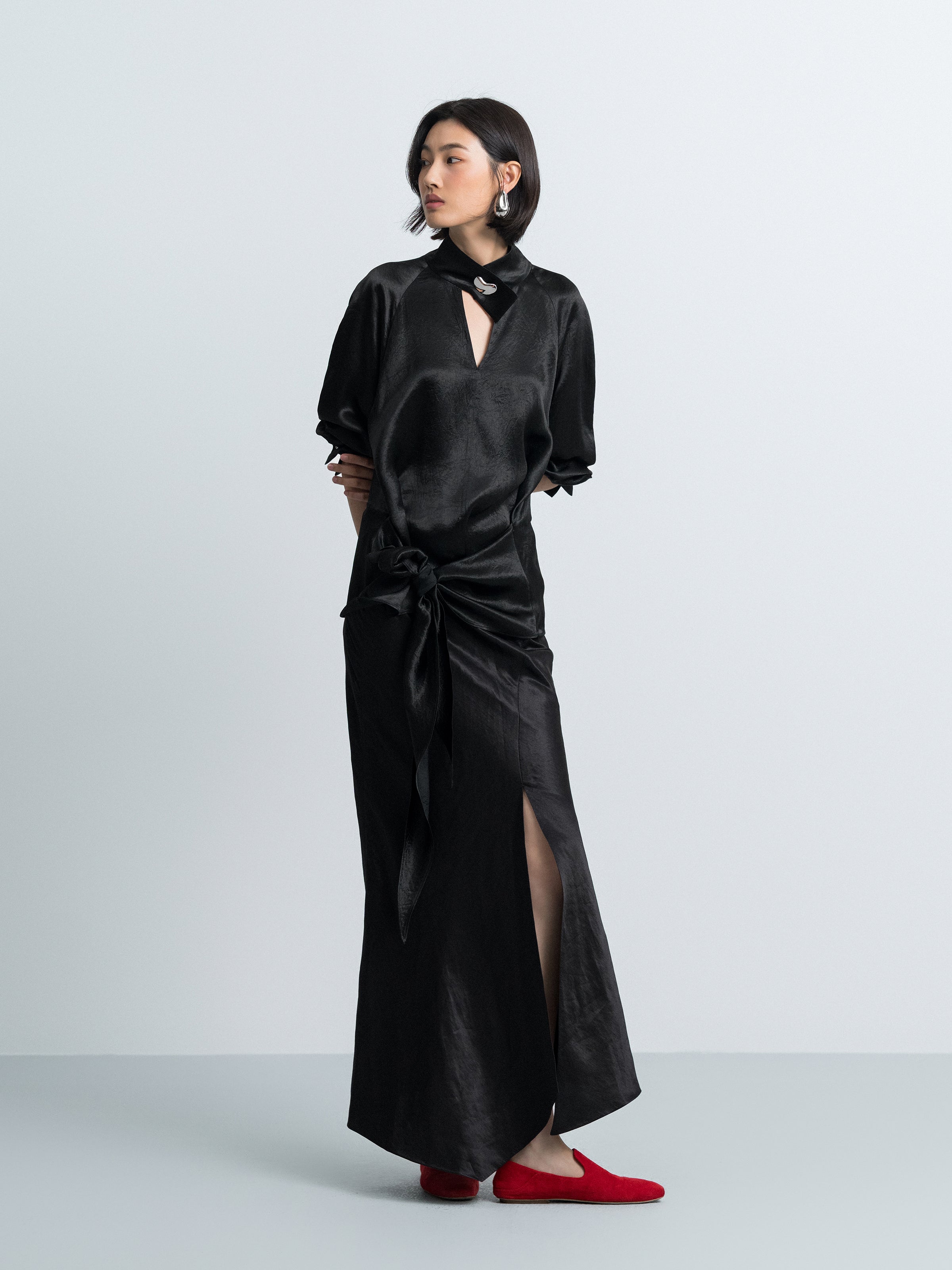 Layered Fitted Waist Turtleneck Top