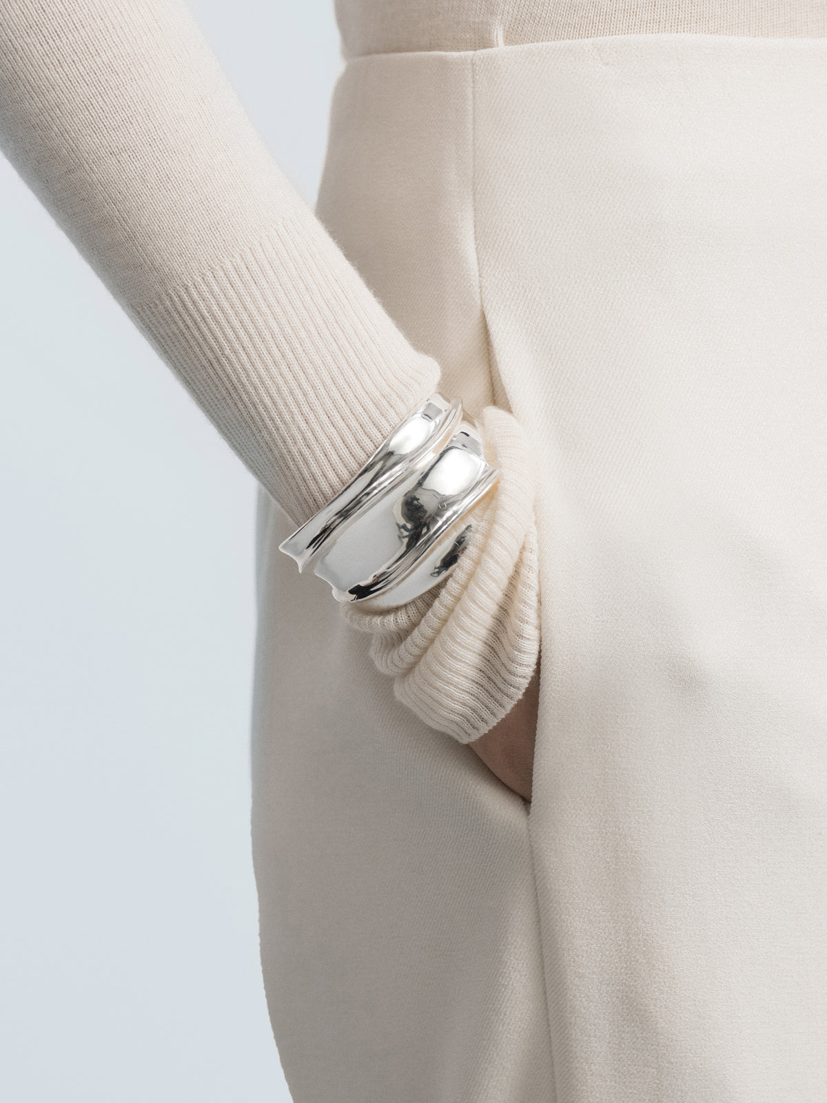 Asymmetrical Streamline‑Cuff Bracelet