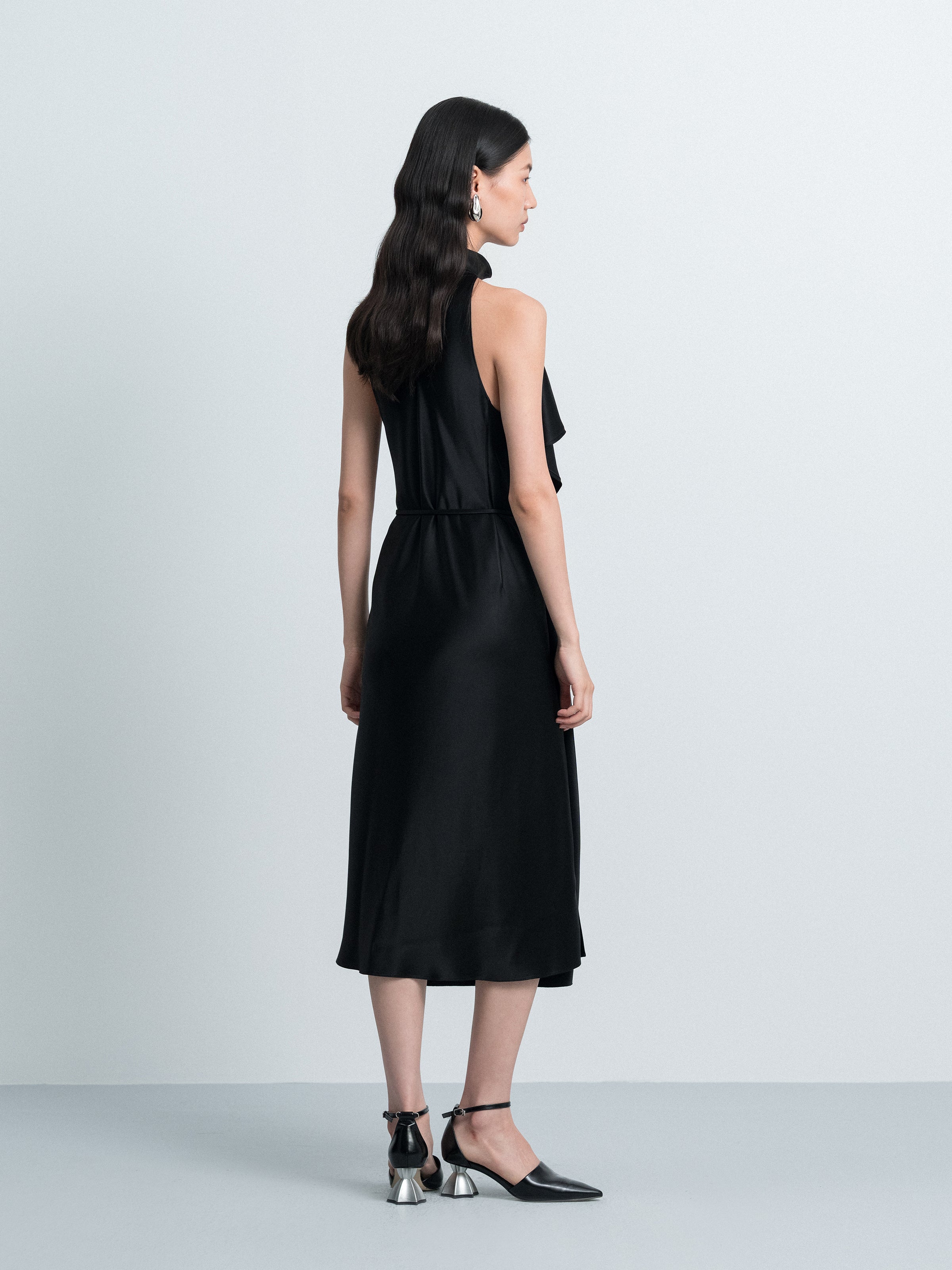 Sleeveless Dress with Ruffle Trims
