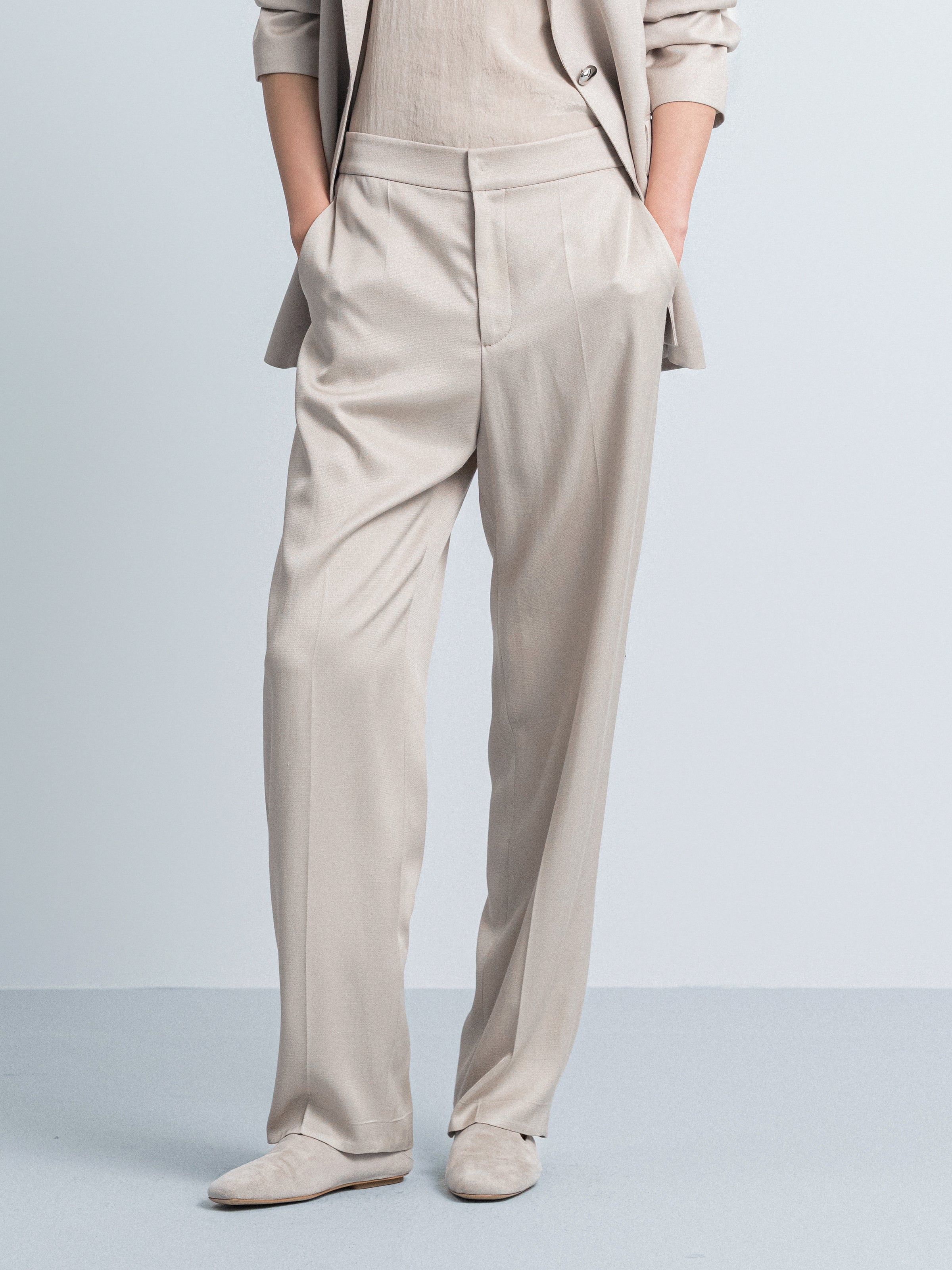 Classic Tapered Trousers