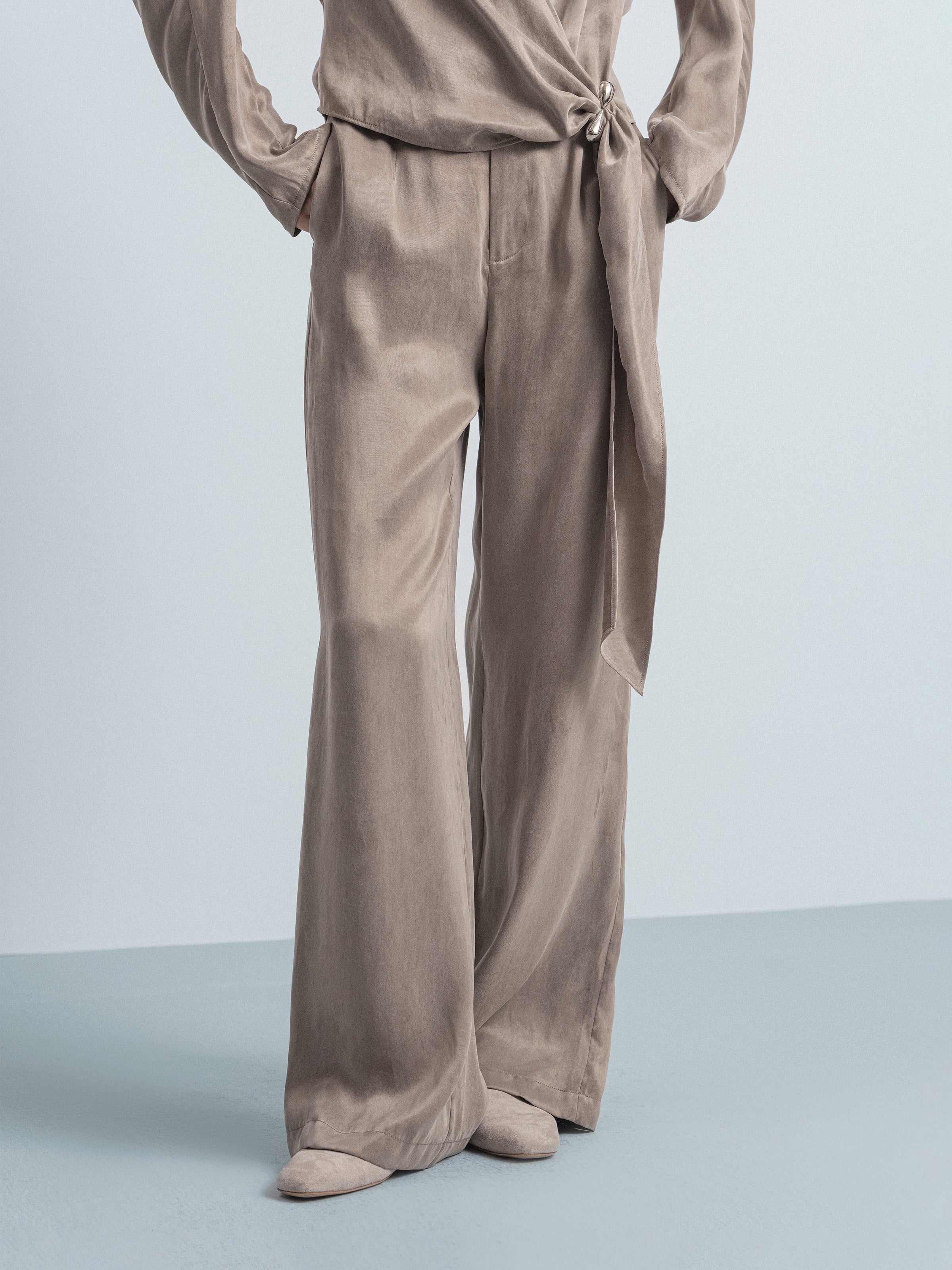 Continuous Waistband Wide Leg Pants
