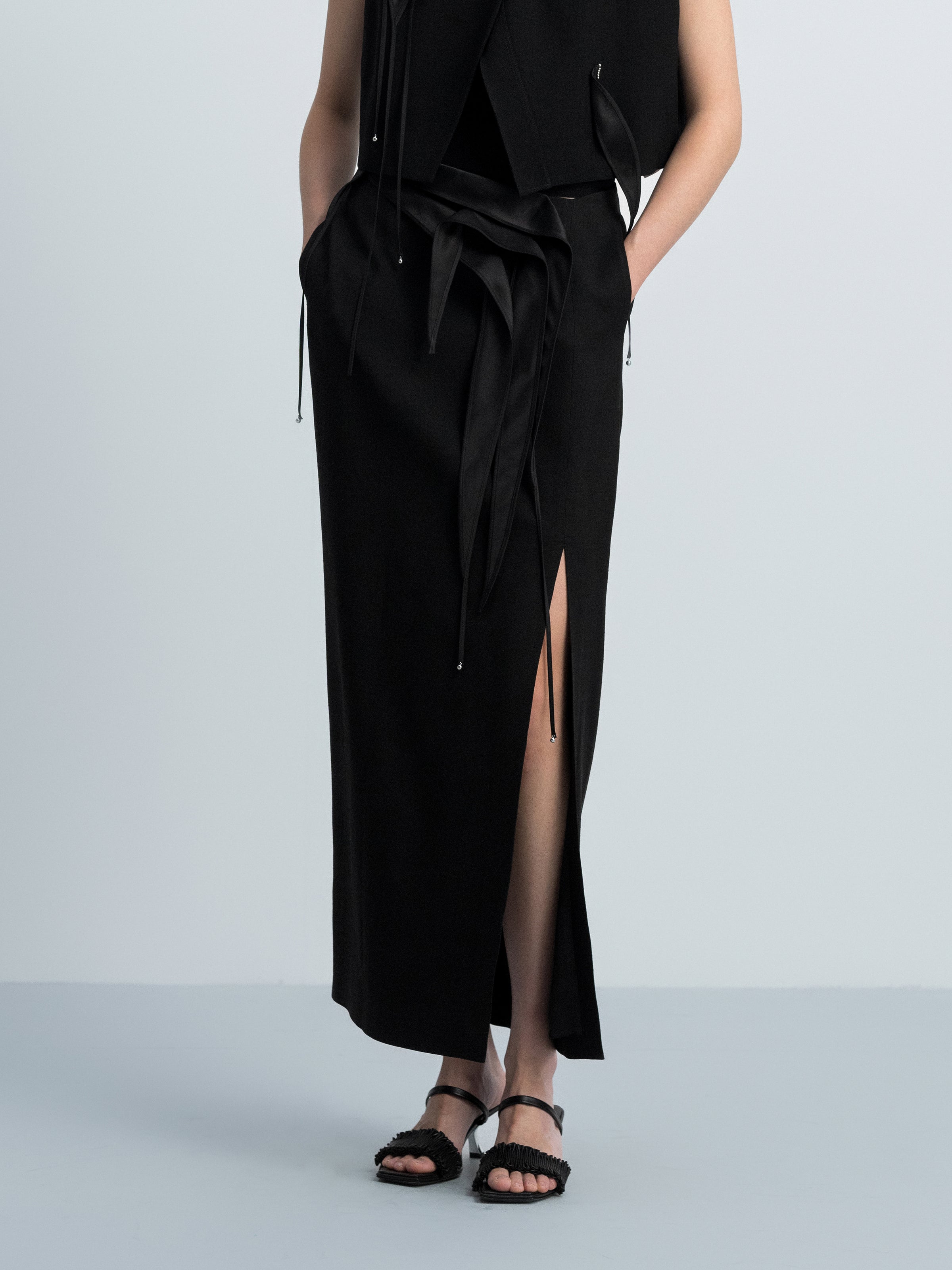 Black Diacetate Linen Weave Front Slit Straight Midi Skirt