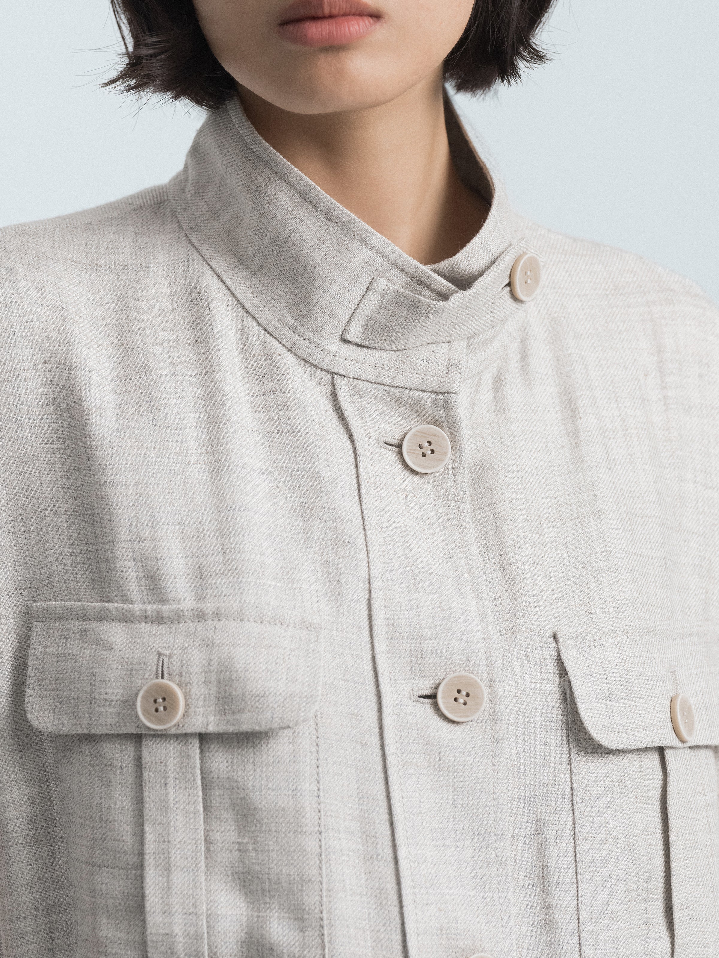 Gilet long en lin et viscose gris clair à col montant