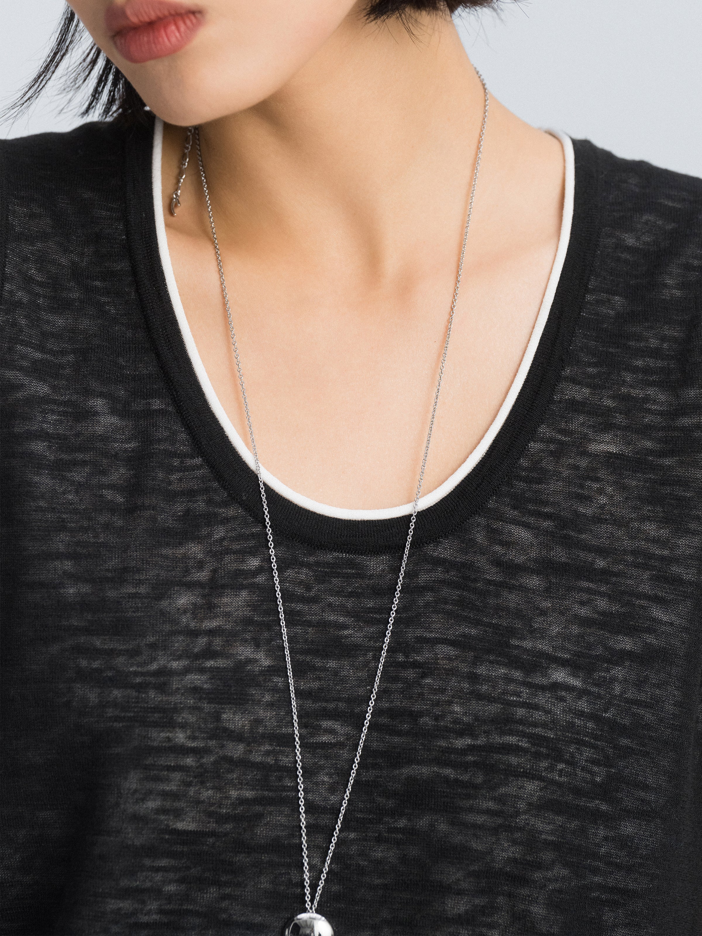 Black Two Yarn Color-Block Loose Straight Knit Vest