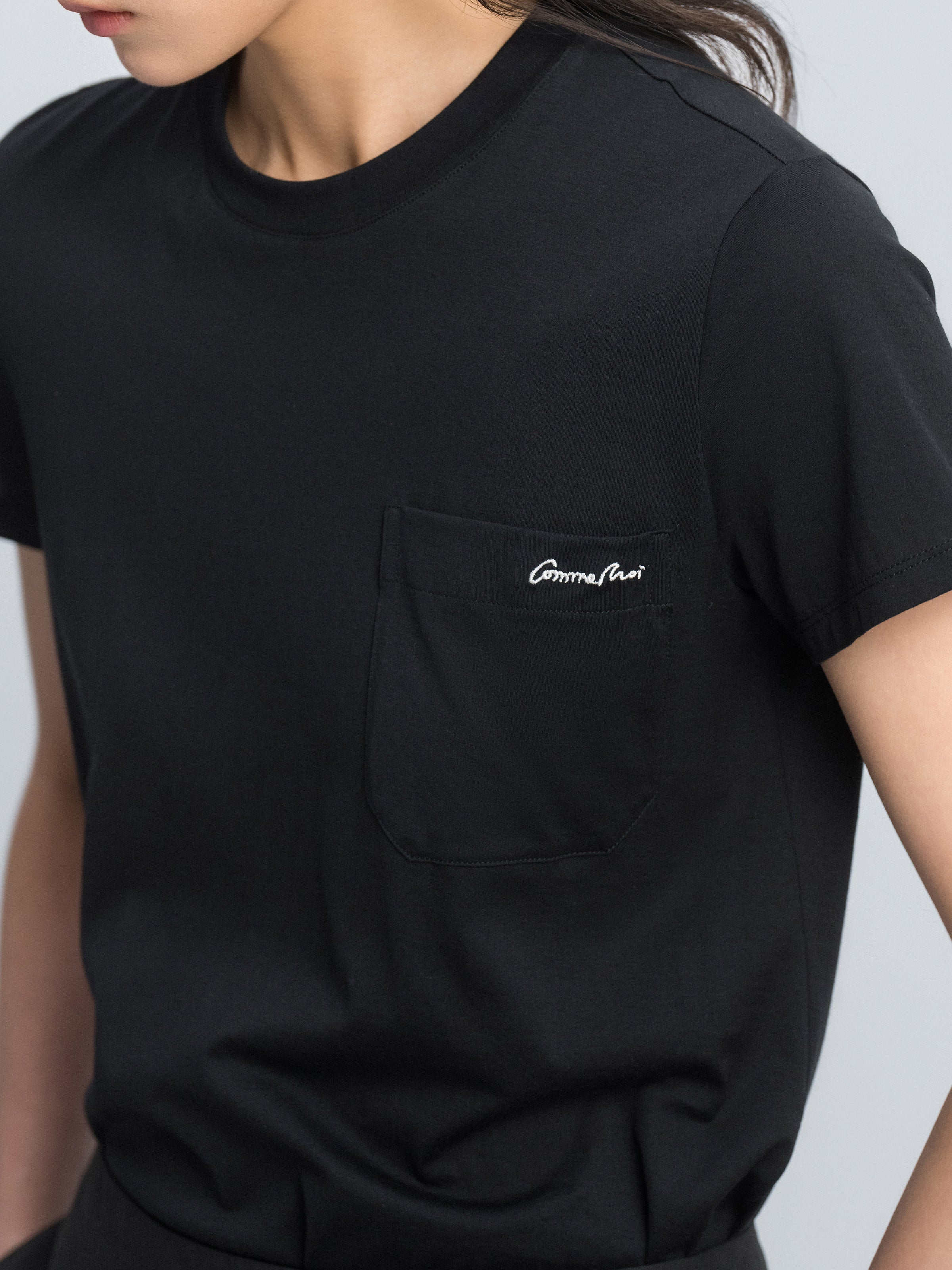 Black Jersey Knit Patch Pocket Logo Embroidery T-Shirt